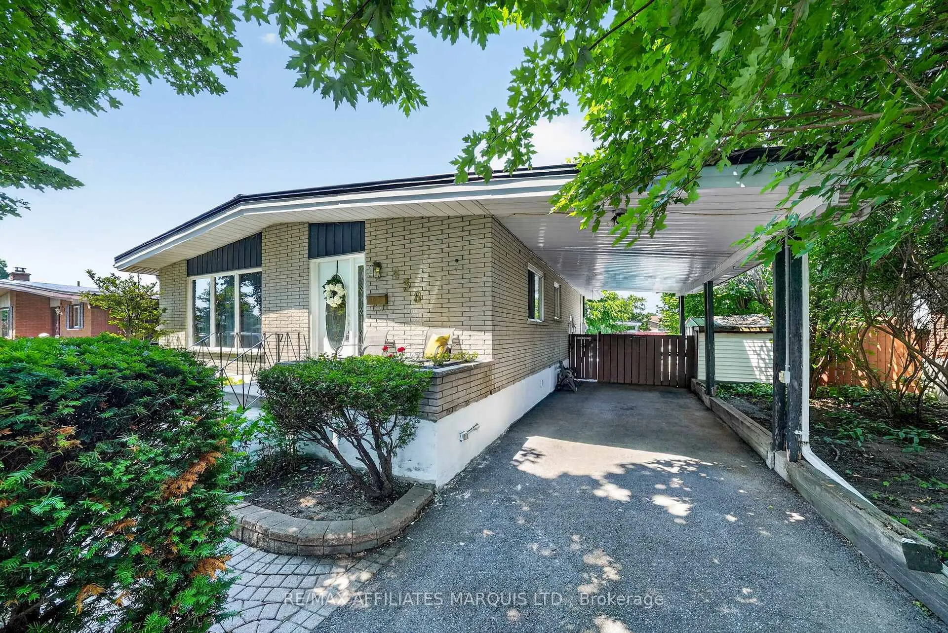 Photo 2 of 438 Beach Avenue, Cornwall, Cornwall — HOMEH