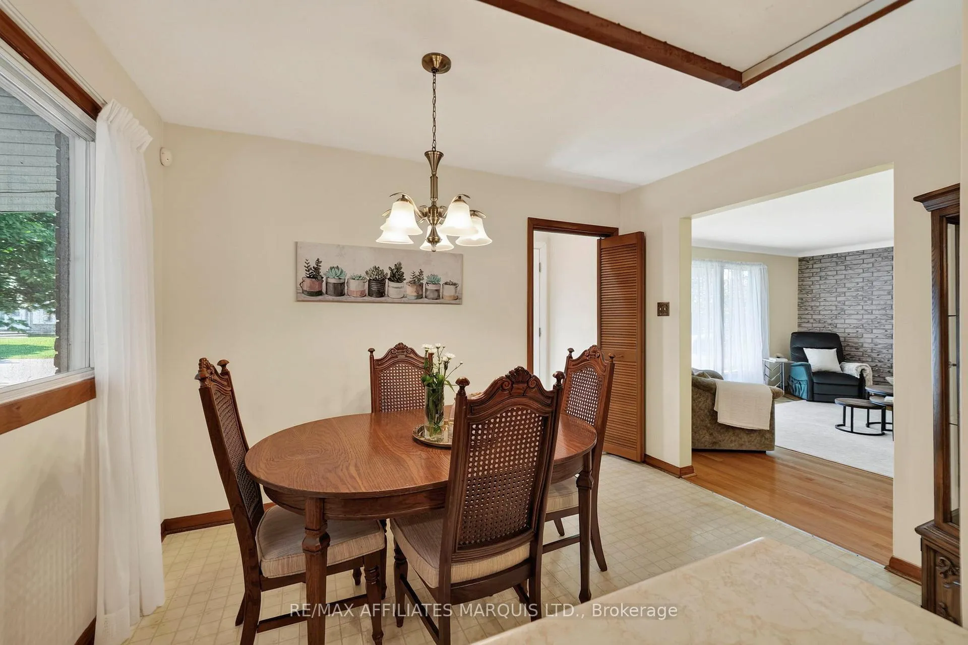 Photo 10 of 438 Beach Avenue, Cornwall, Cornwall — HOMEH