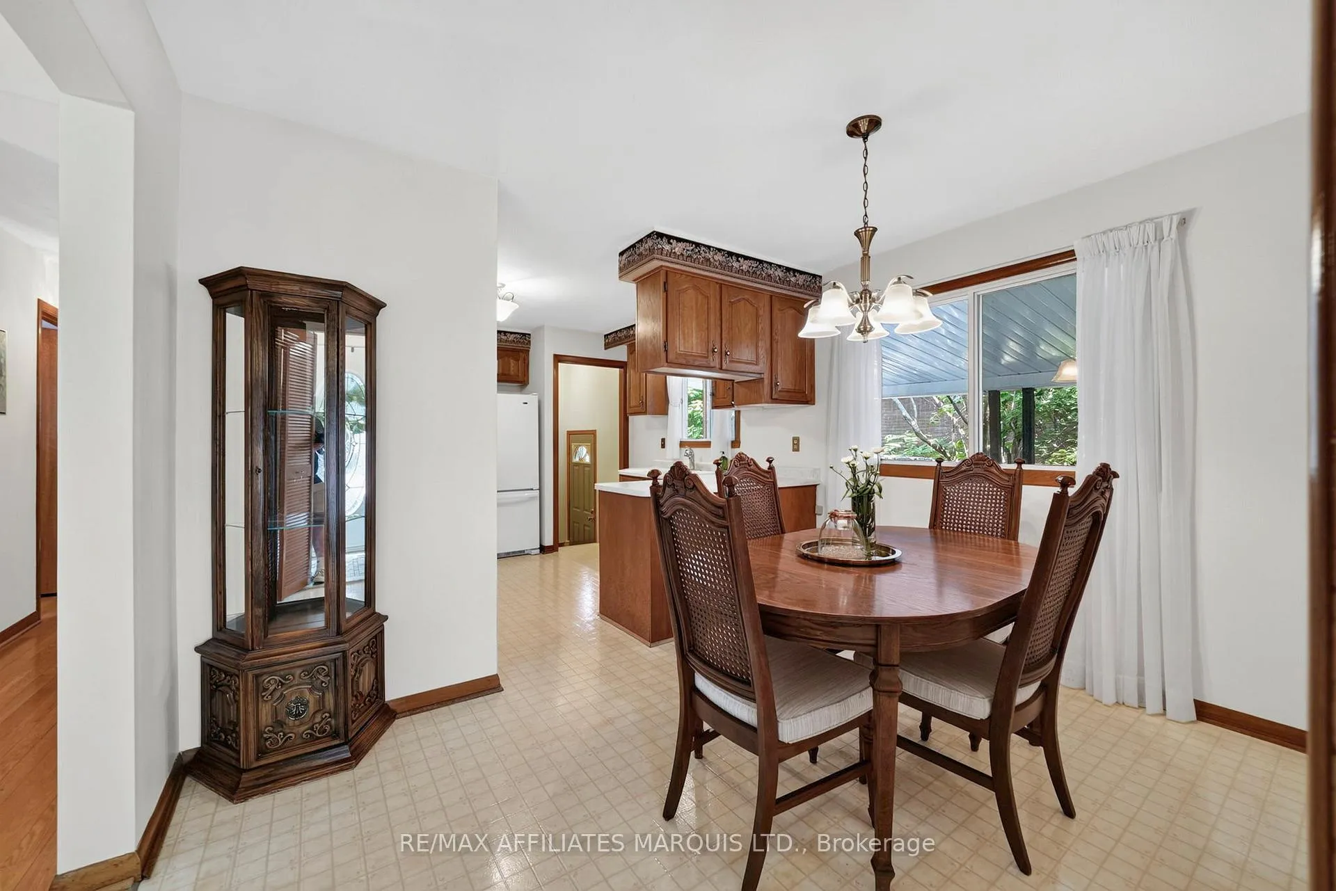 Photo 11 of 438 Beach Avenue, Cornwall, Cornwall — HOMEH