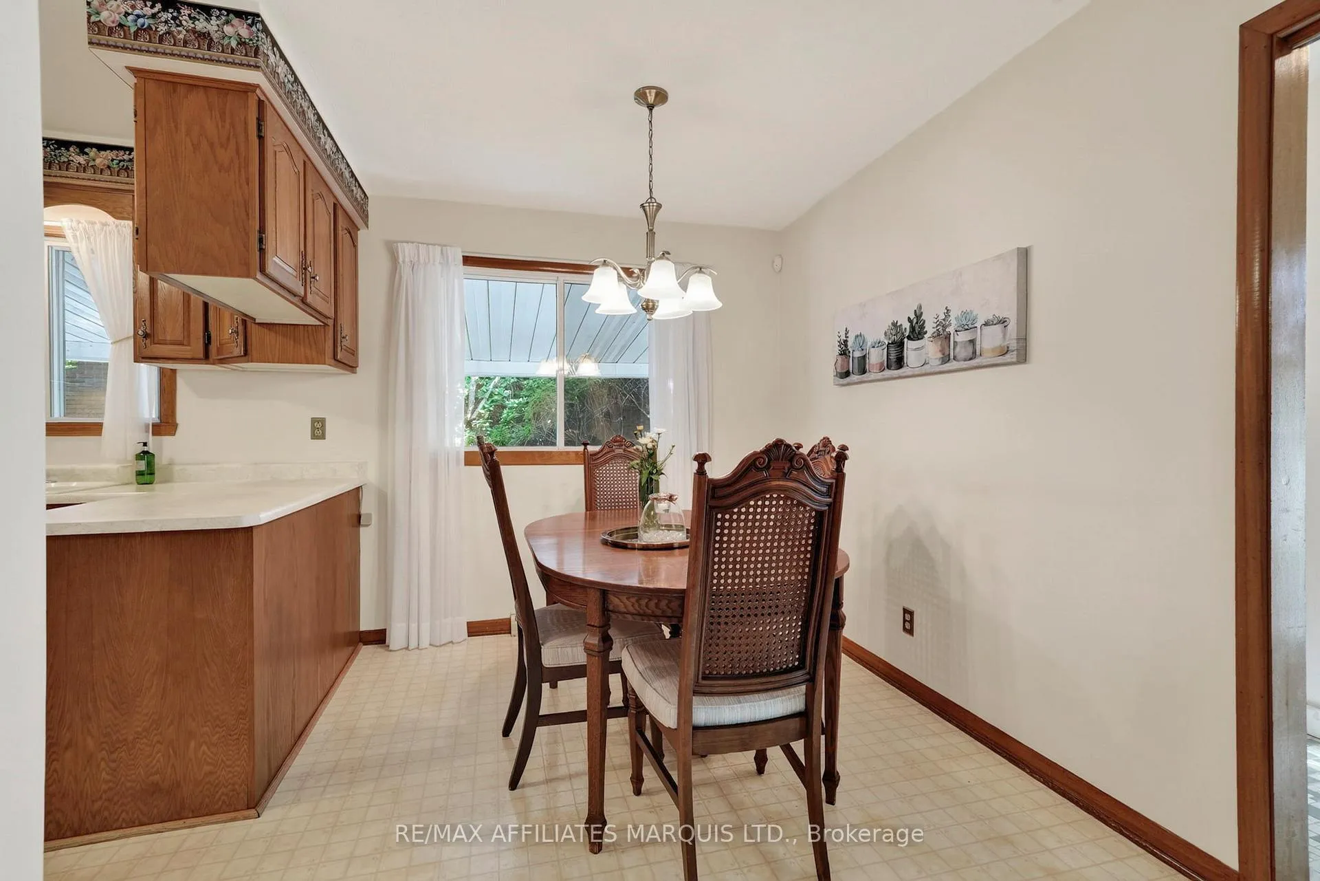 Photo 12 of 438 Beach Avenue, Cornwall, Cornwall — HOMEH