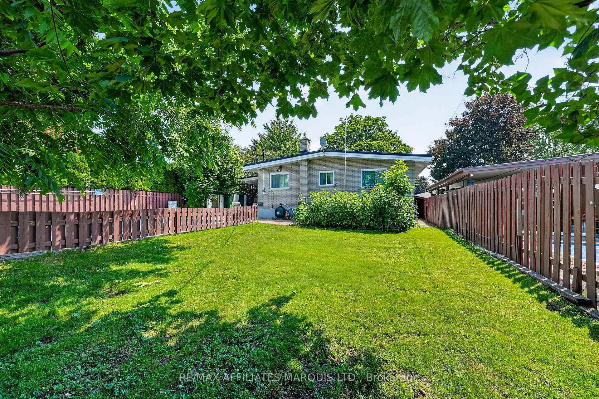 Photo 40 of 438 Beach Avenue, Cornwall, Cornwall — HOMEH