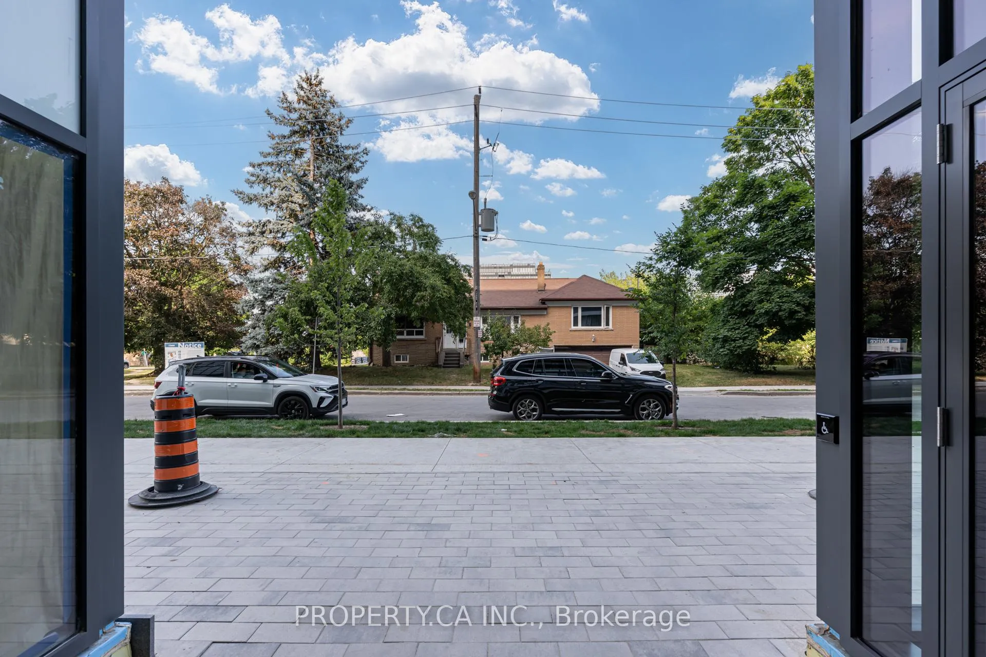 Photo 44 of Unit 106, 6 Greenbriar Road, North York, Bayview Village — HOMEH
