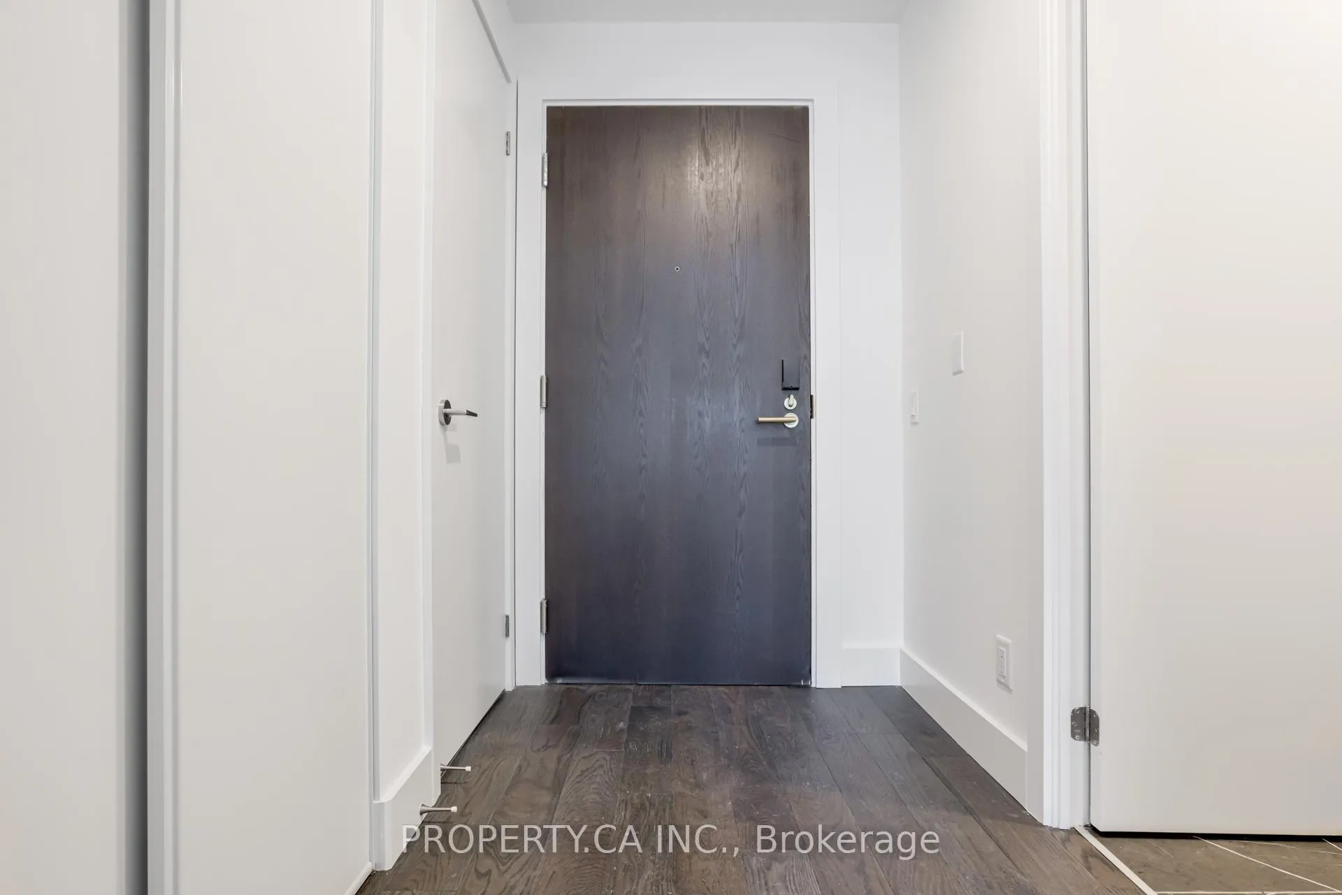 Photo 47 of Unit 106, 6 Greenbriar Road, North York, Bayview Village — HOMEH