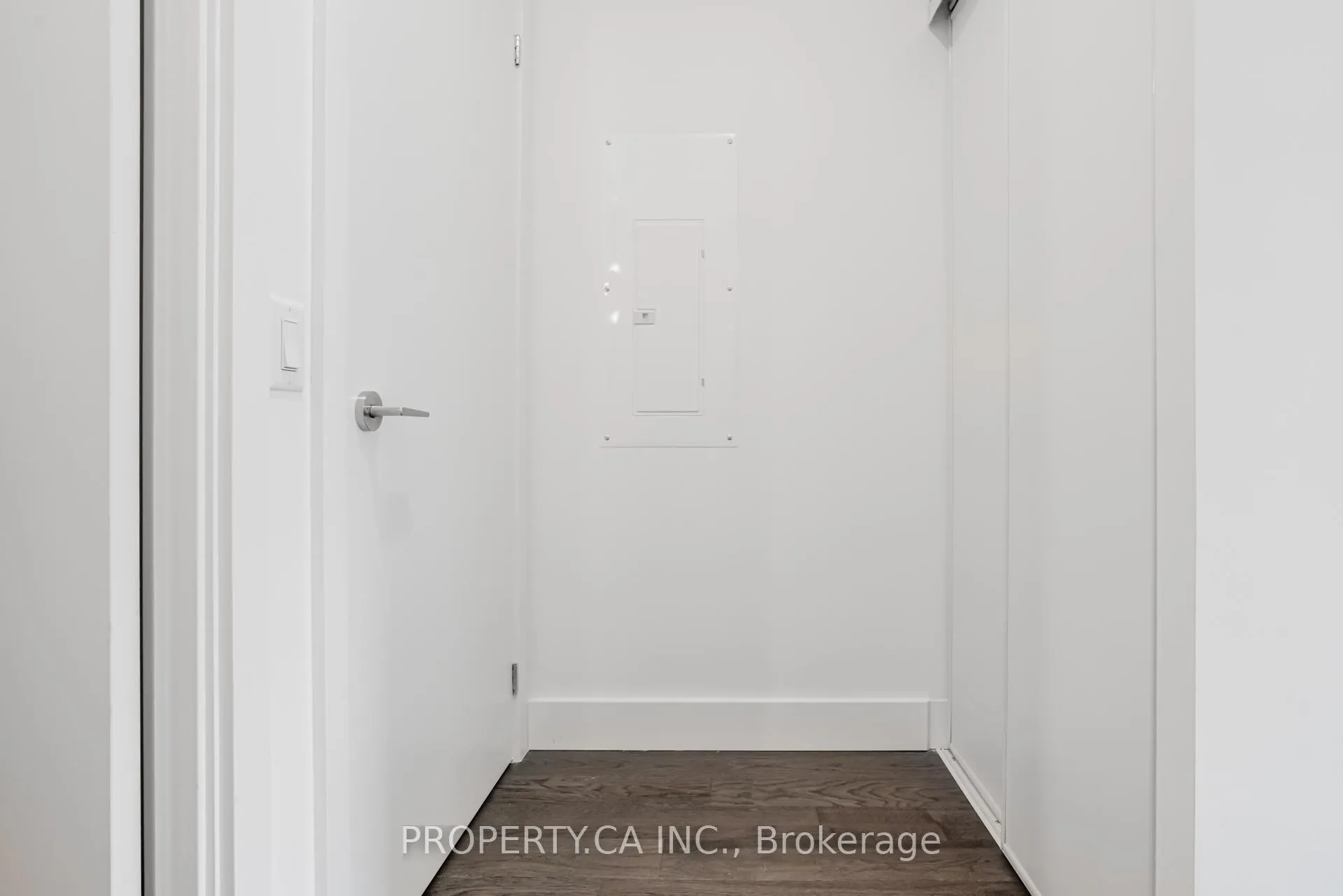 Photo 67 of Unit 106, 6 Greenbriar Road, North York, Bayview Village — HOMEH