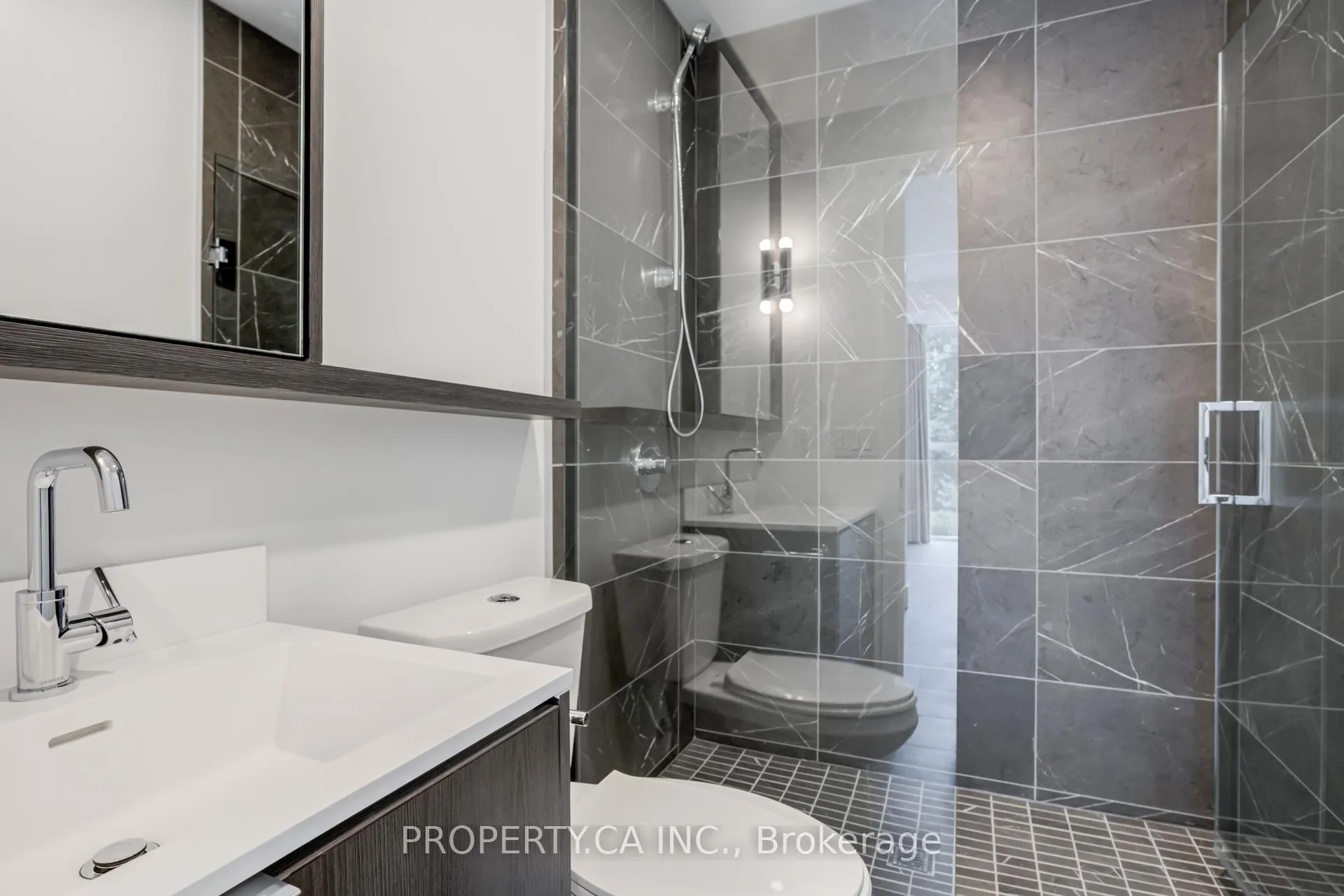 Photo 69 of Unit 106, 6 Greenbriar Road, North York, Bayview Village — HOMEH