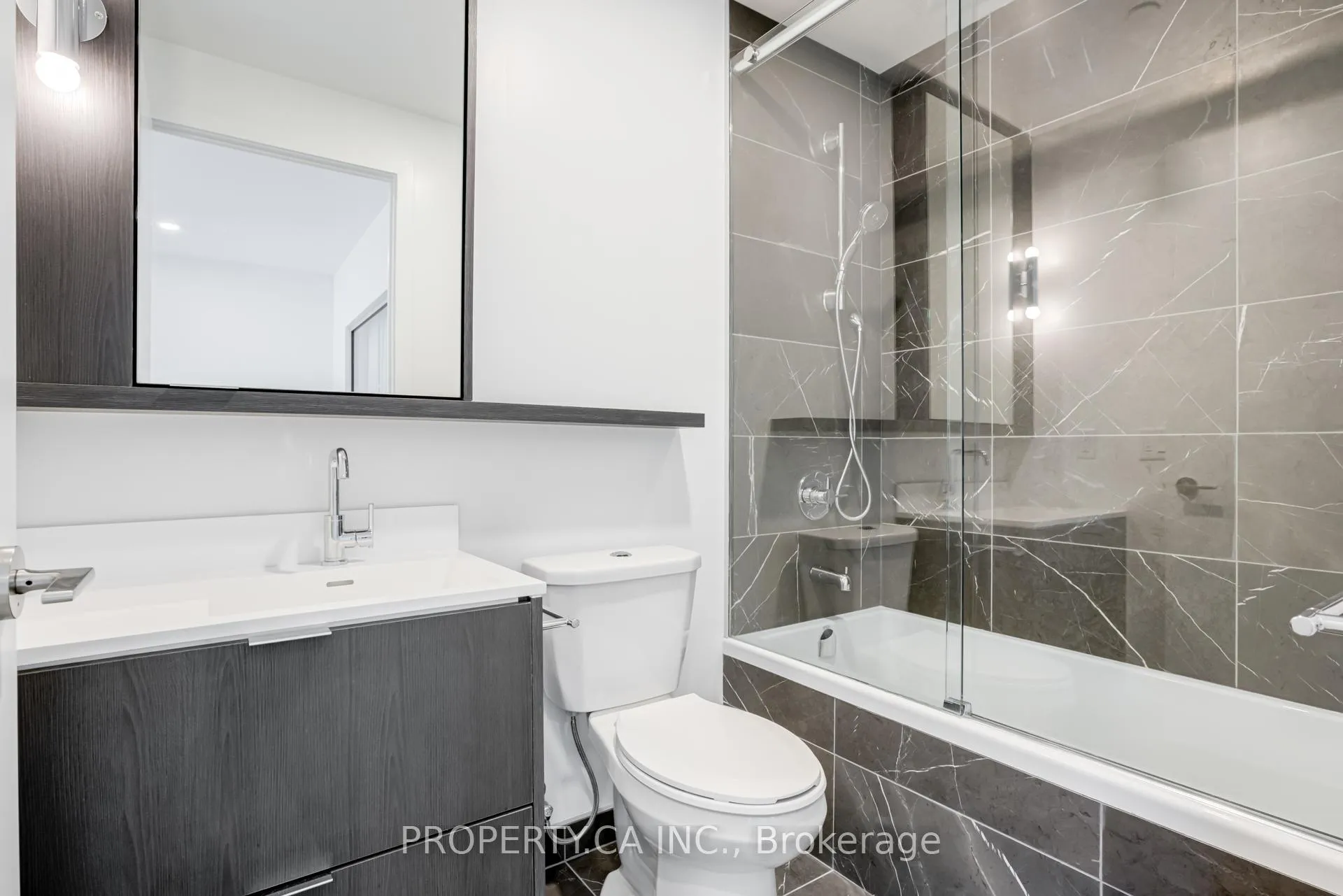 Photo 74 of Unit 106, 6 Greenbriar Road, North York, Bayview Village — HOMEH