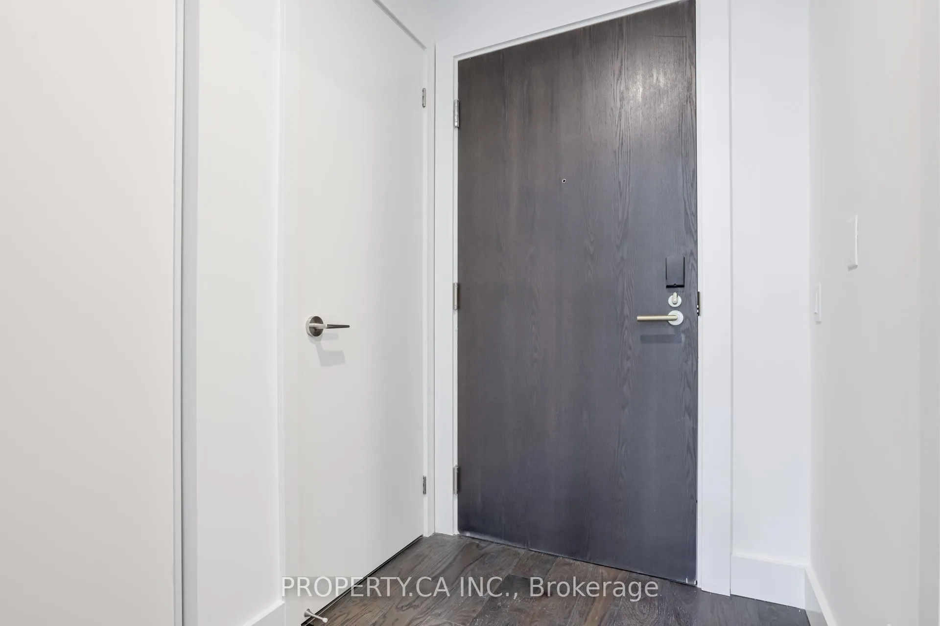 Photo 76 of Unit 106, 6 Greenbriar Road, North York, Bayview Village — HOMEH