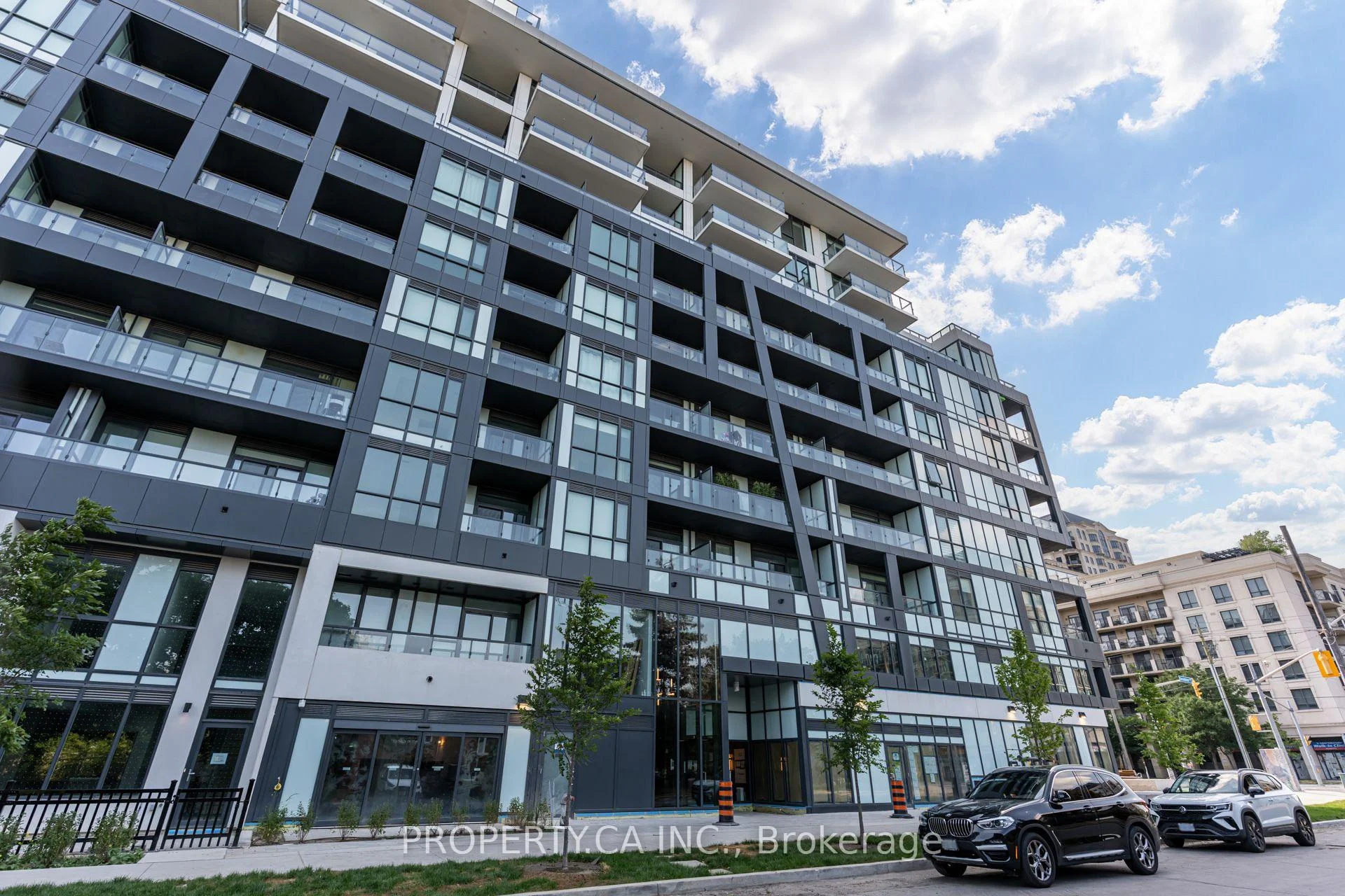 Photo 4 of Unit 106, 6 Greenbriar Road, North York, Bayview Village — HOMEH