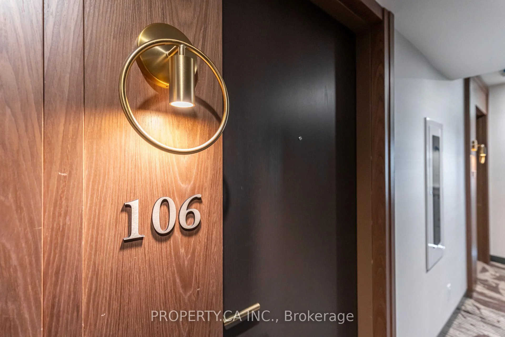 Photo 7 of Unit 106, 6 Greenbriar Road, North York, Bayview Village — HOMEH