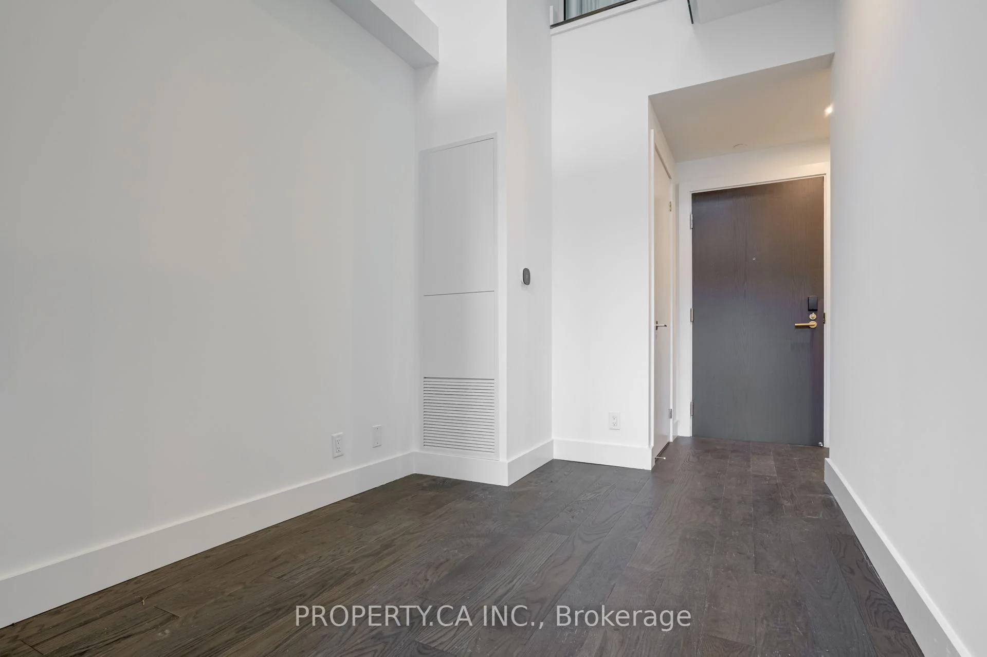 Photo 12 of Unit 106, 6 Greenbriar Road, North York, Bayview Village — HOMEH
