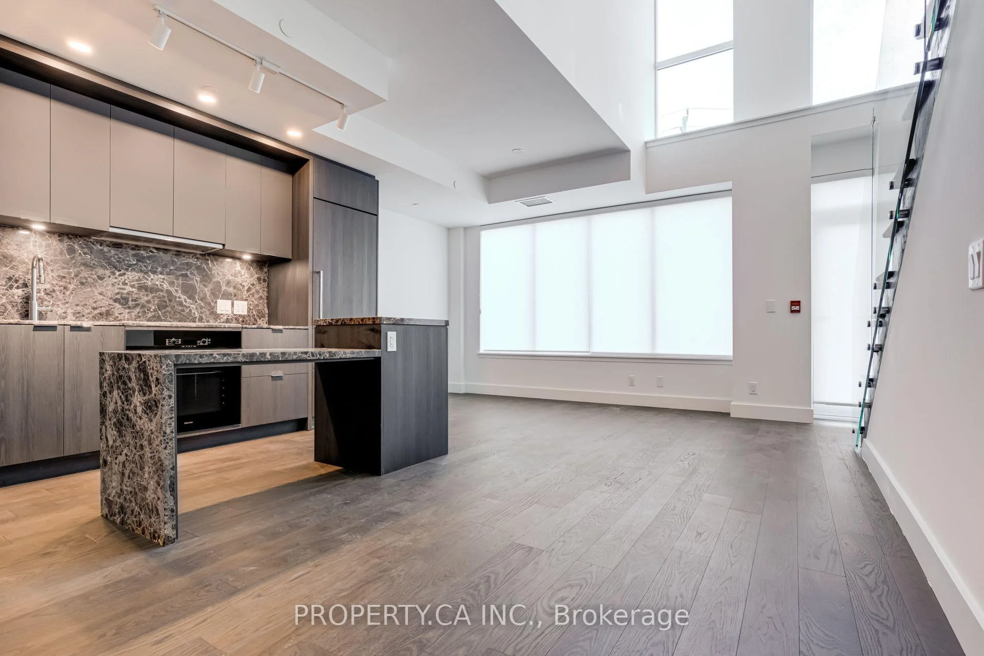 Photo 13 of Unit 106, 6 Greenbriar Road, North York, Bayview Village — HOMEH