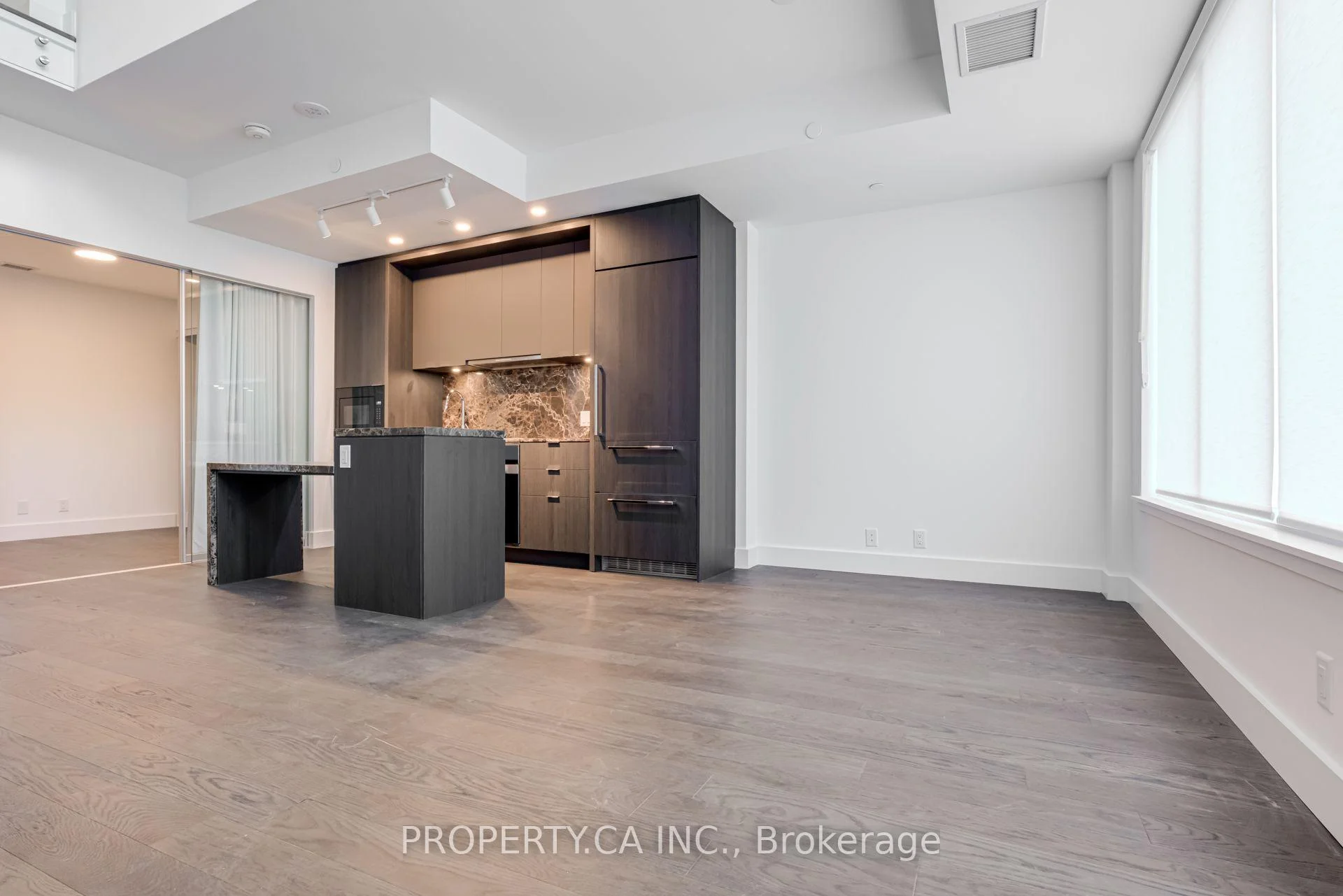 Photo 17 of Unit 106, 6 Greenbriar Road, North York, Bayview Village — HOMEH