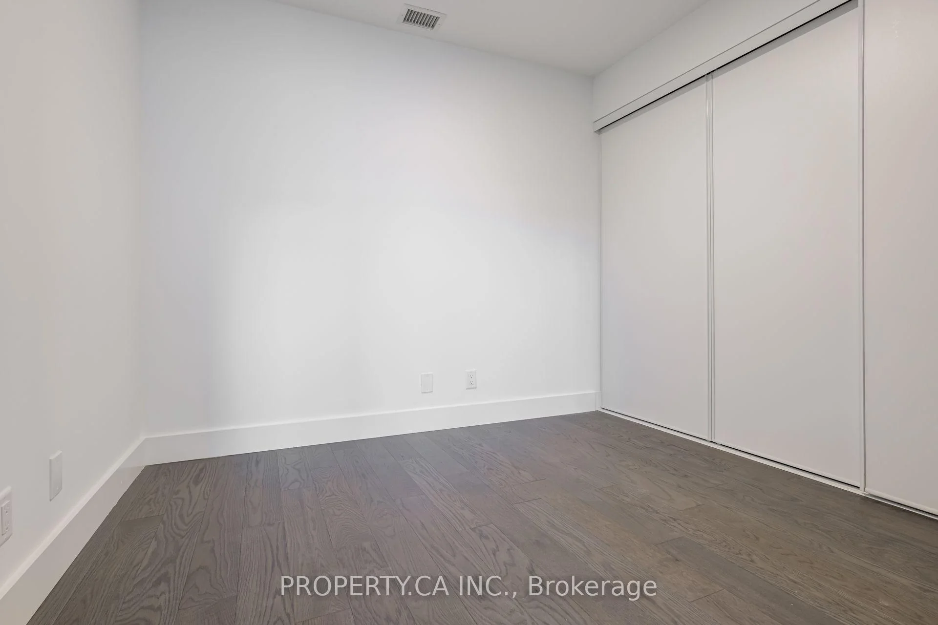 Photo 18 of Unit 106, 6 Greenbriar Road, North York, Bayview Village — HOMEH
