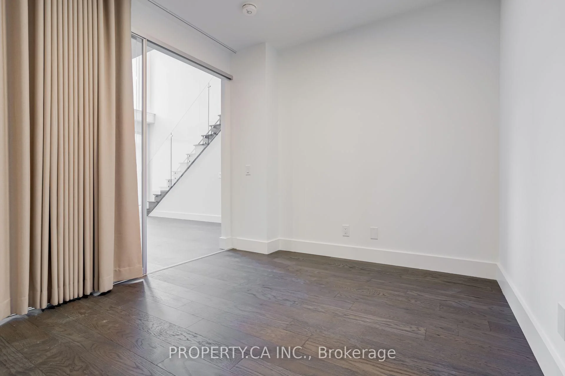 Photo 19 of Unit 106, 6 Greenbriar Road, North York, Bayview Village — HOMEH
