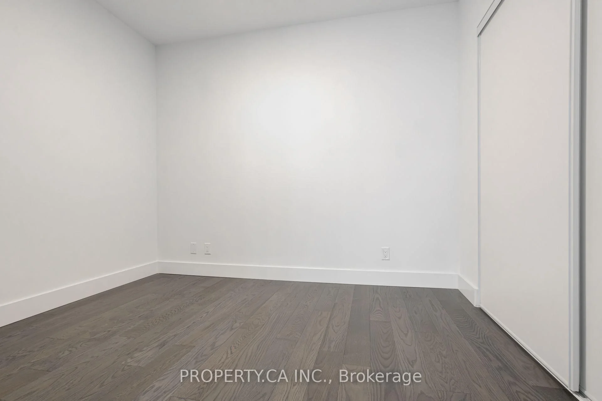 Photo 30 of Unit 106, 6 Greenbriar Road, North York, Bayview Village — HOMEH