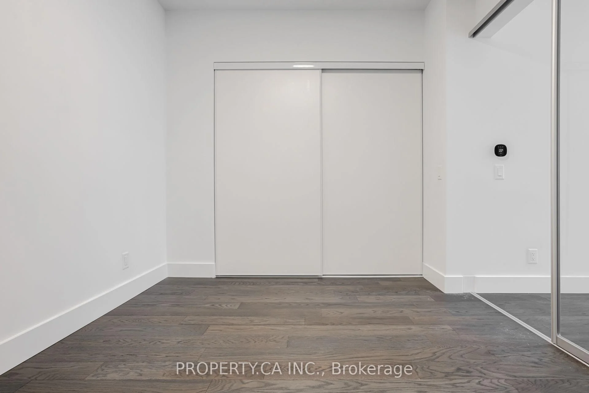 Photo 31 of Unit 106, 6 Greenbriar Road, North York, Bayview Village — HOMEH