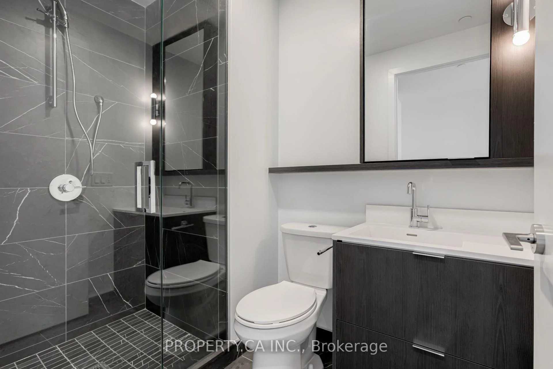 Photo 34 of Unit 106, 6 Greenbriar Road, North York, Bayview Village — HOMEH
