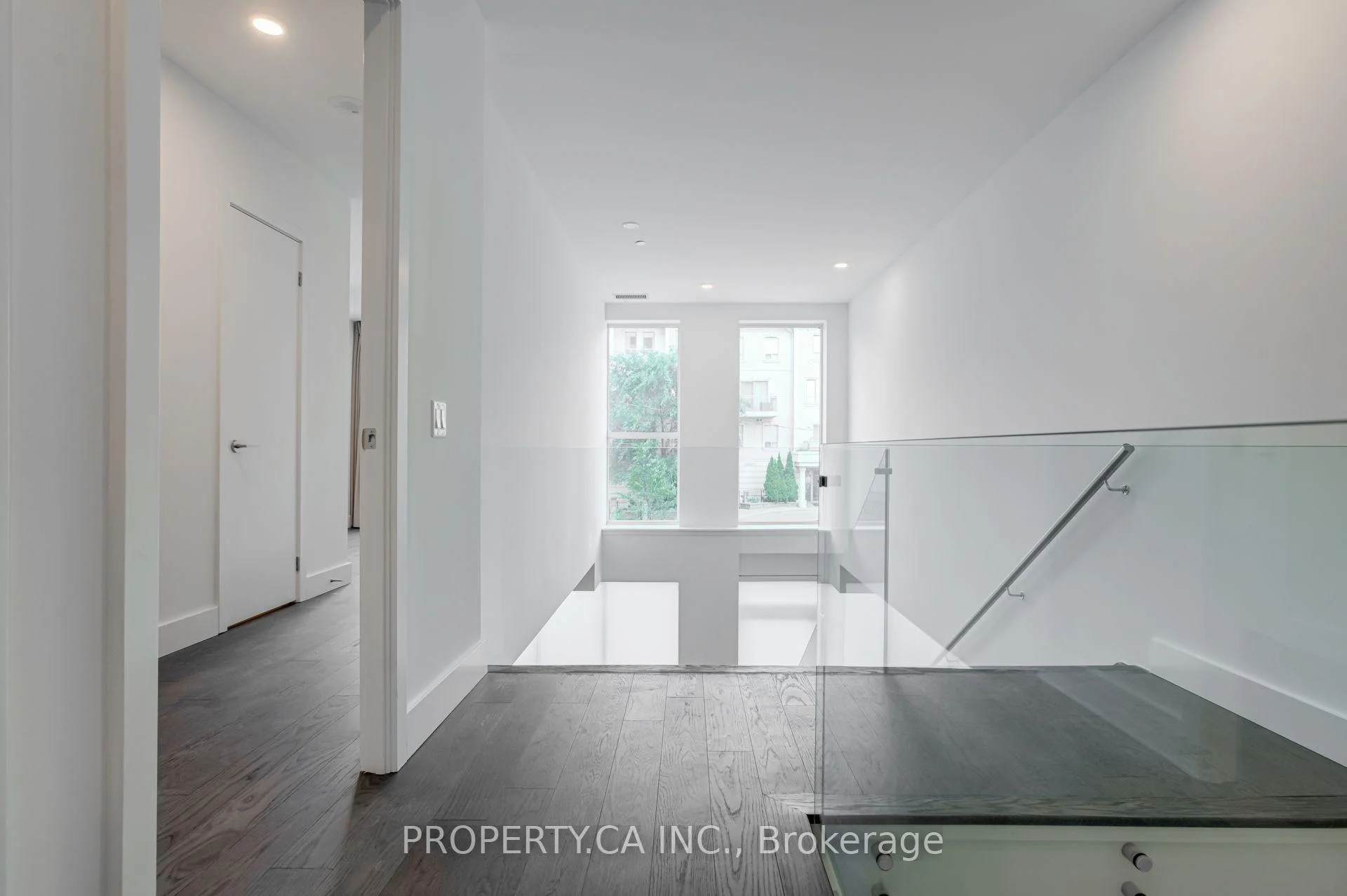 Photo 36 of Unit 106, 6 Greenbriar Road, North York, Bayview Village — HOMEH