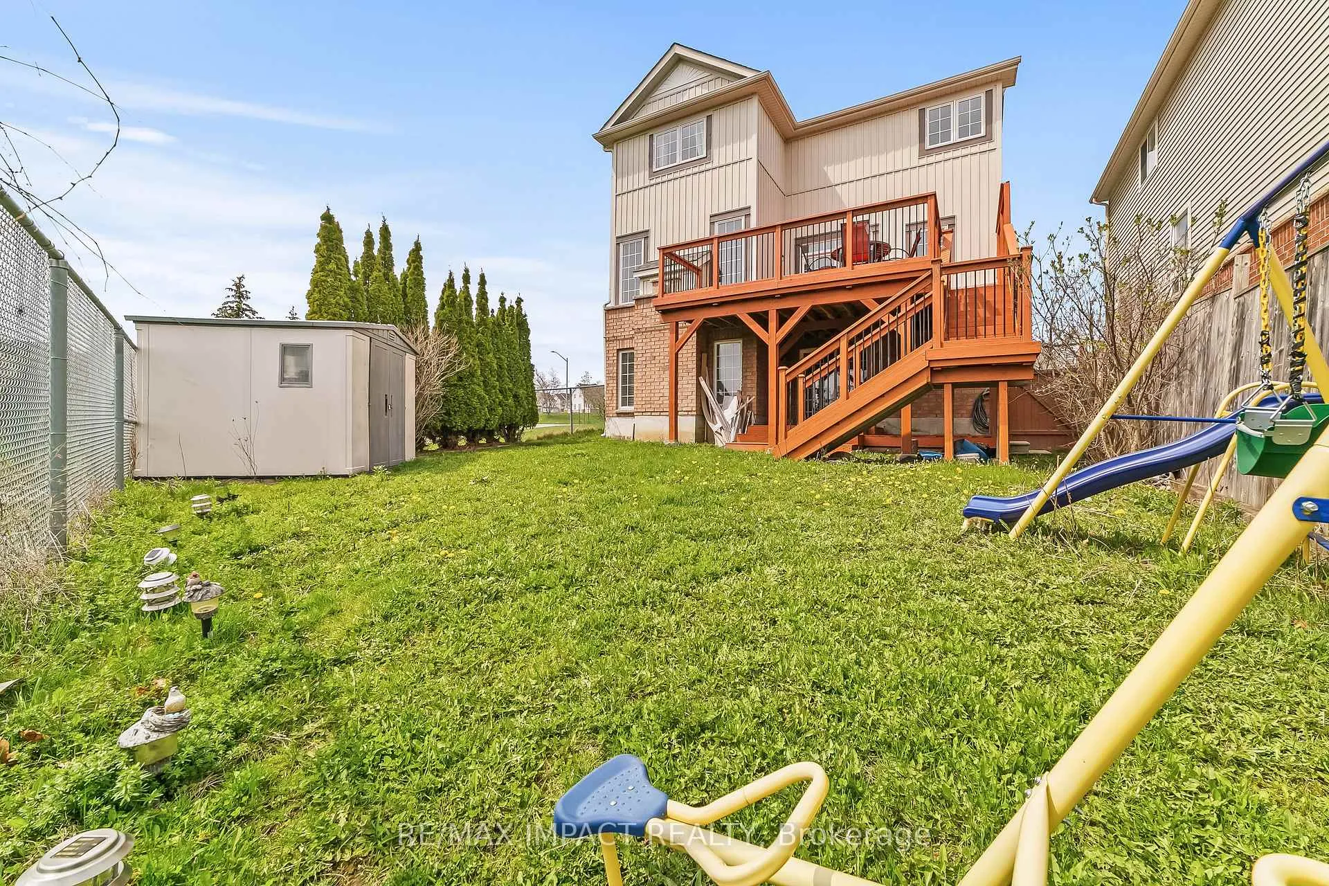 Photo 17 of 1241 Tall Pine, Oshawa, Pinecrest — HOMEH