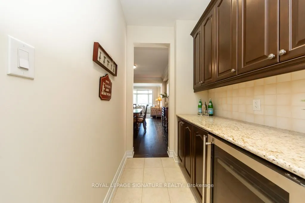 Photo 13 of 210 Upper Post Road, Vaughan, Patterson — HOMEH