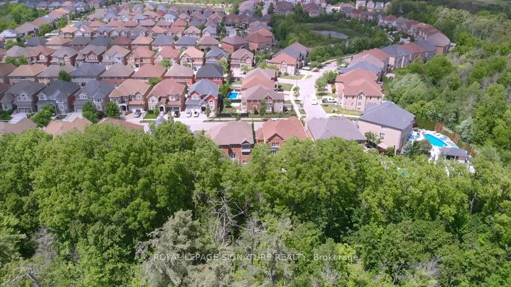 Photo 39 of 210 Upper Post Road, Vaughan, Patterson — HOMEH