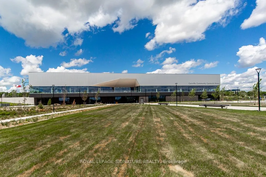 Photo 41 of 210 Upper Post Road, Vaughan, Patterson — HOMEH