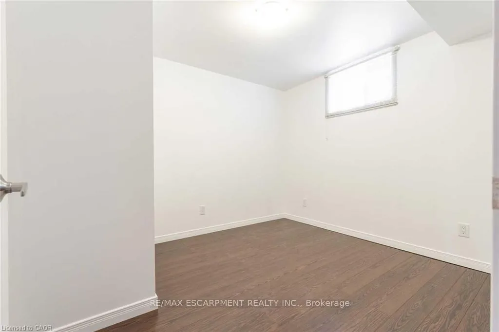 Photo 13 of Unit B, 134 Marcella Crescent, Hamilton, Gershome — HOMEH