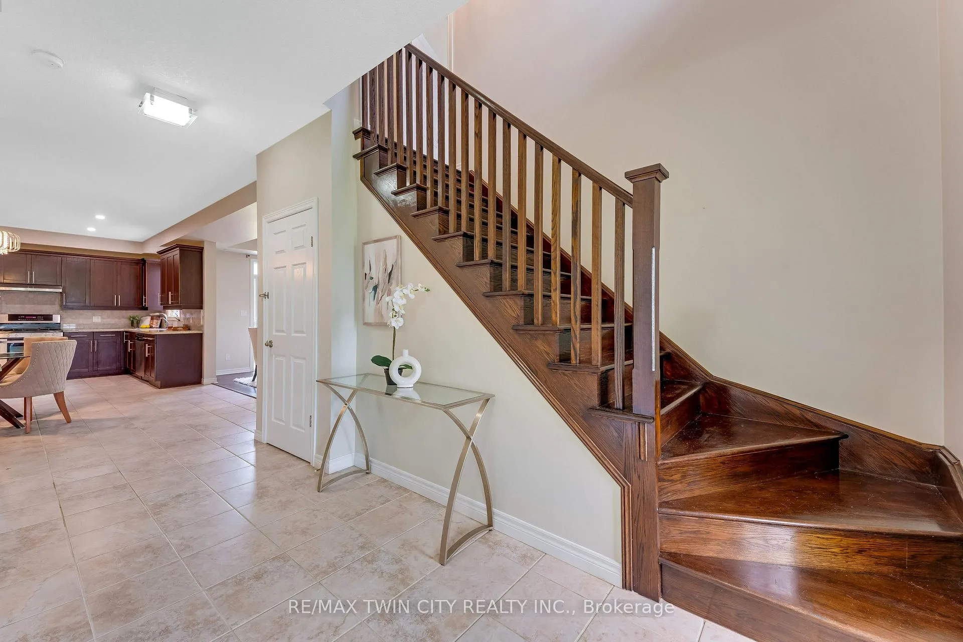 Photo 5 of 430 Kelso Drive, Waterloo — HOMEH