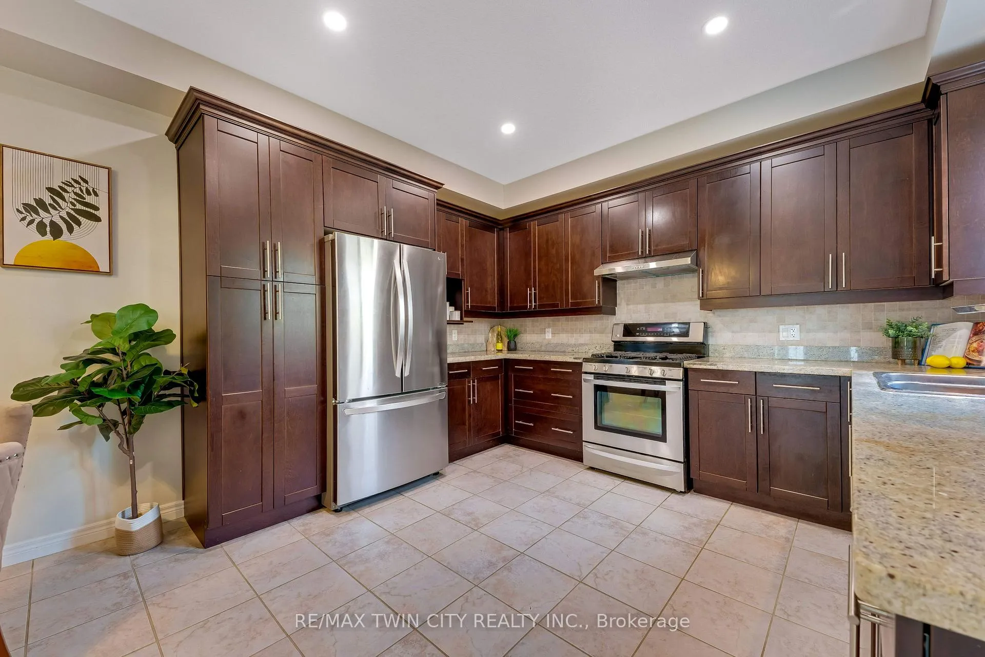 Photo 9 of 430 Kelso Drive, Waterloo — HOMEH
