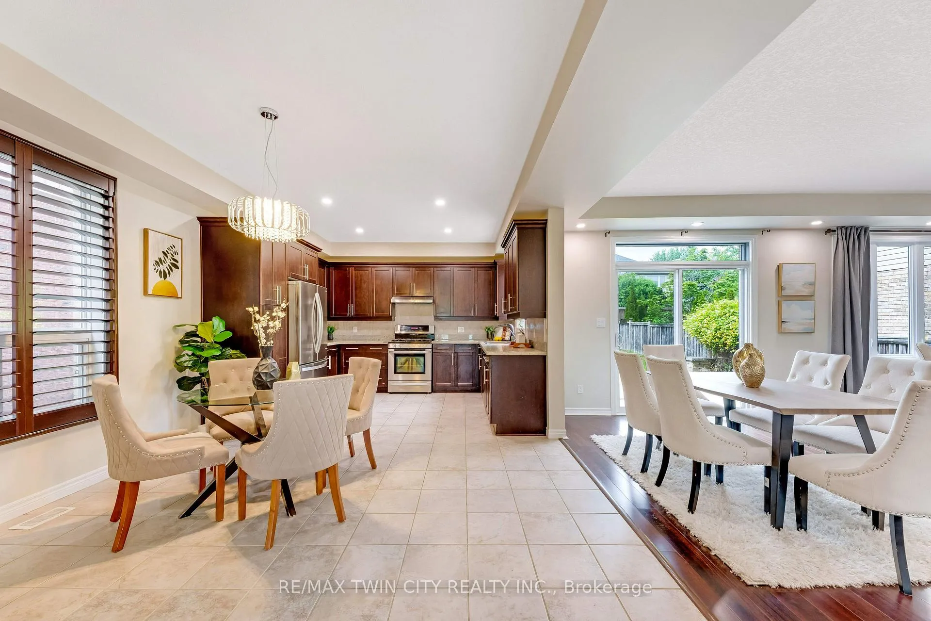 Photo 12 of 430 Kelso Drive, Waterloo — HOMEH