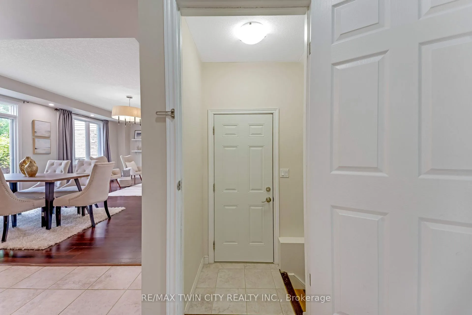 Photo 17 of 430 Kelso Drive, Waterloo — HOMEH