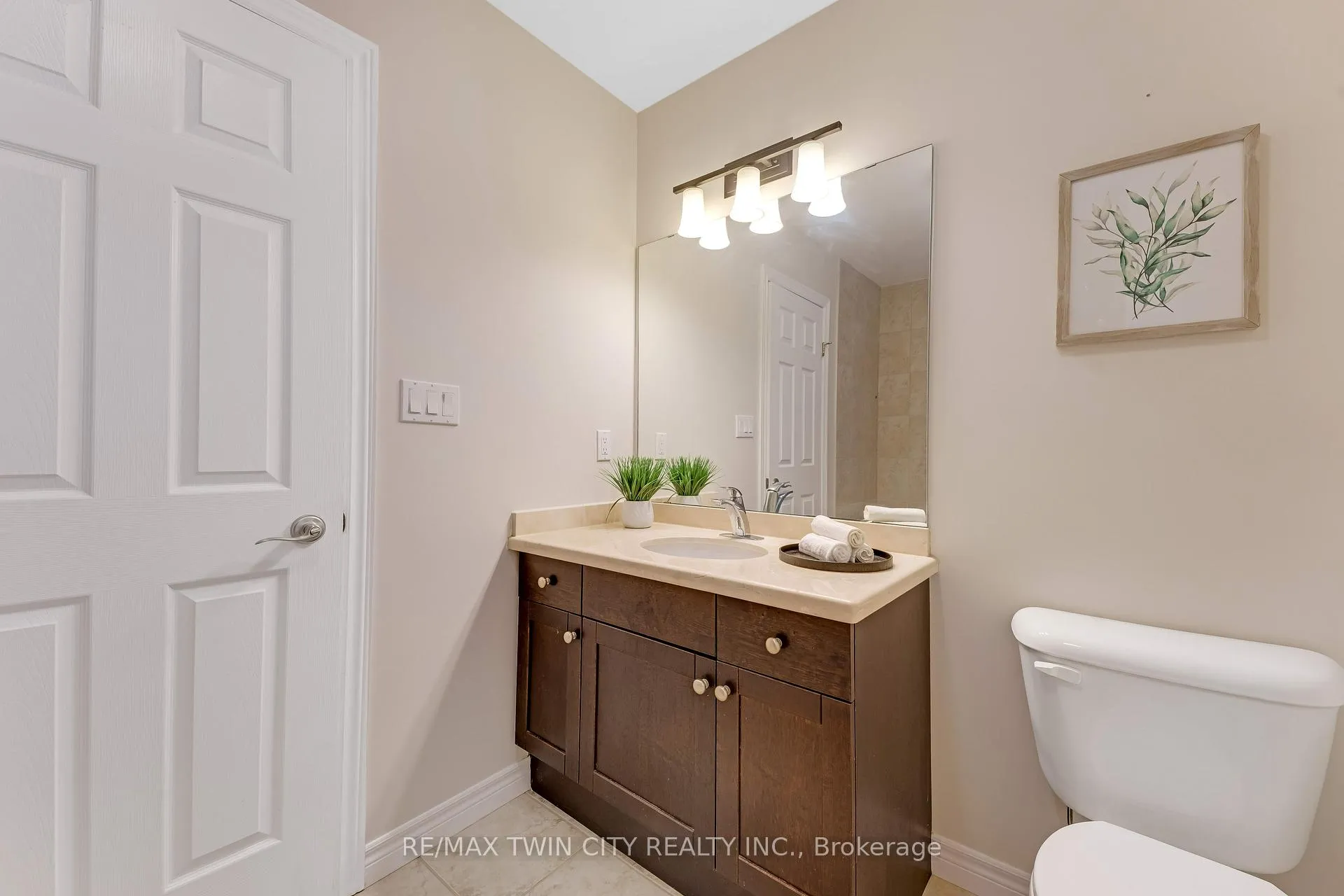 Photo 18 of 430 Kelso Drive, Waterloo — HOMEH