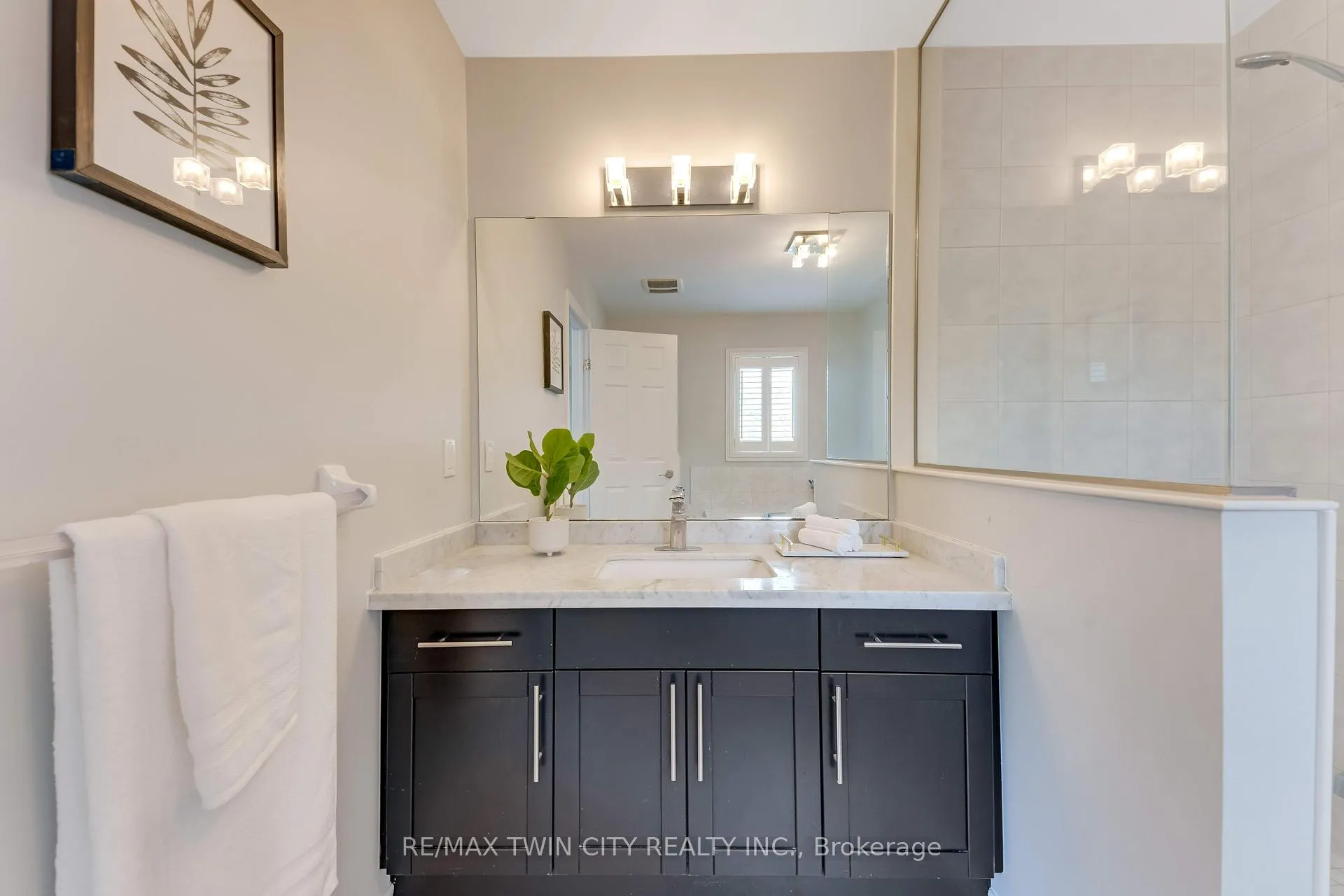 Photo 32 of 430 Kelso Drive, Waterloo — HOMEH