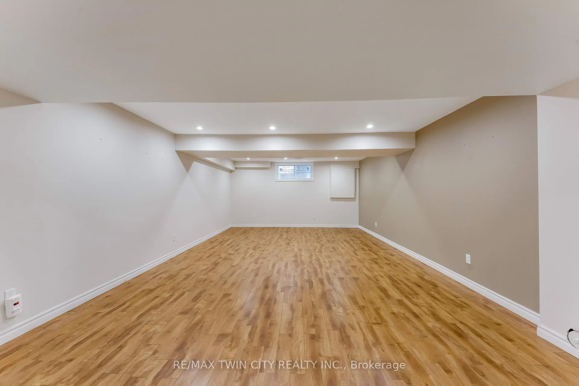 Photo 38 of 430 Kelso Drive, Waterloo — HOMEH