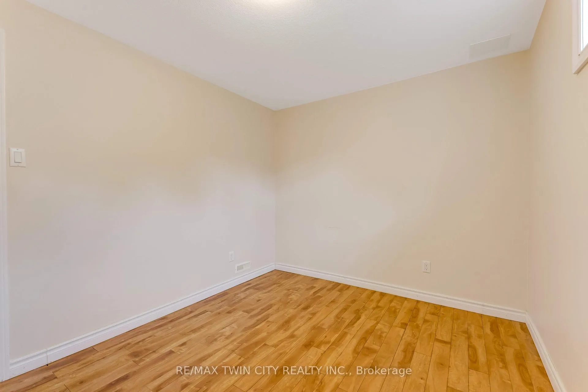 Photo 39 of 430 Kelso Drive, Waterloo — HOMEH