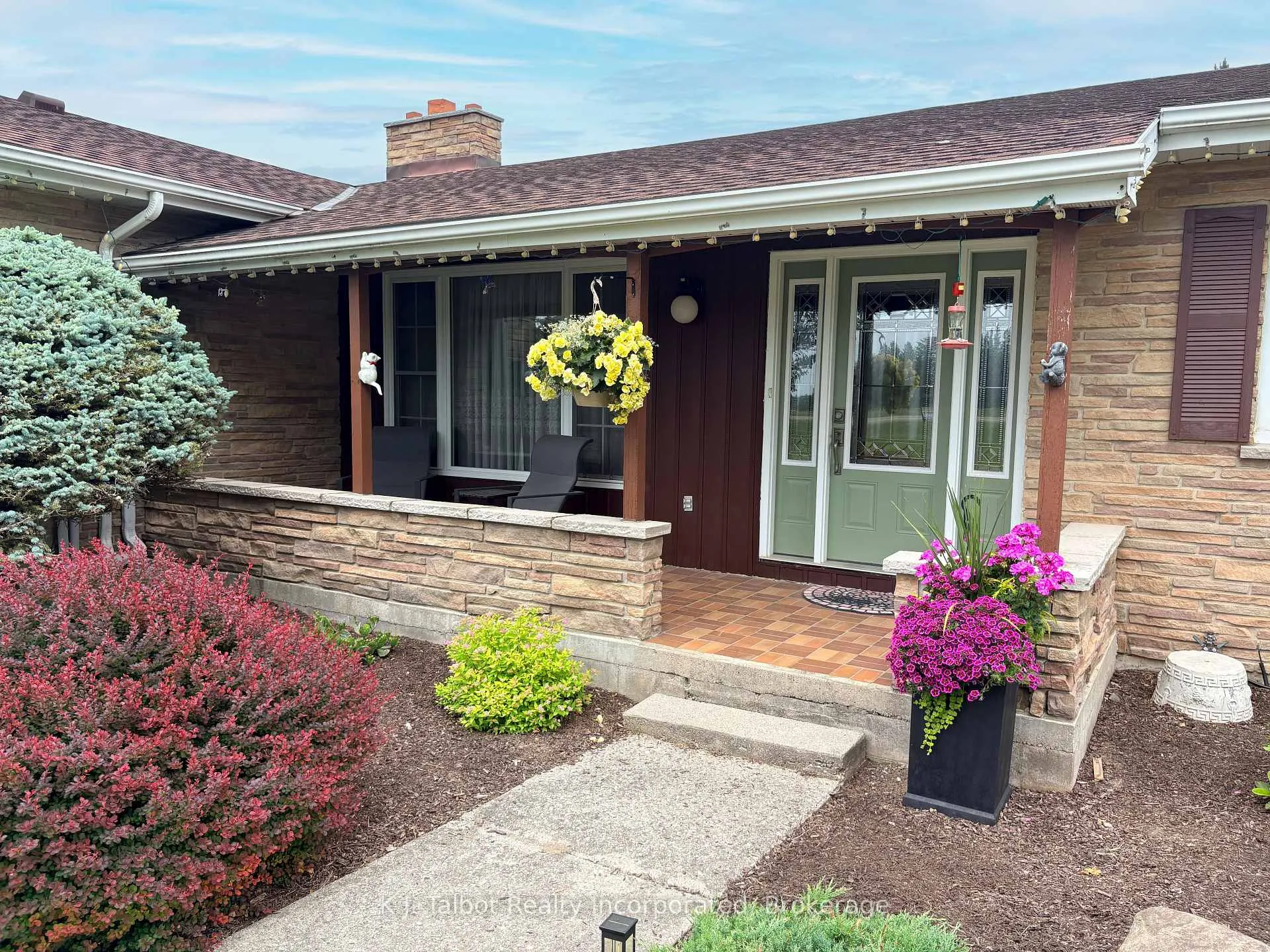 Photo 4 of 41342 Walton Road, Morris Turnberry, Morris — HOMEH