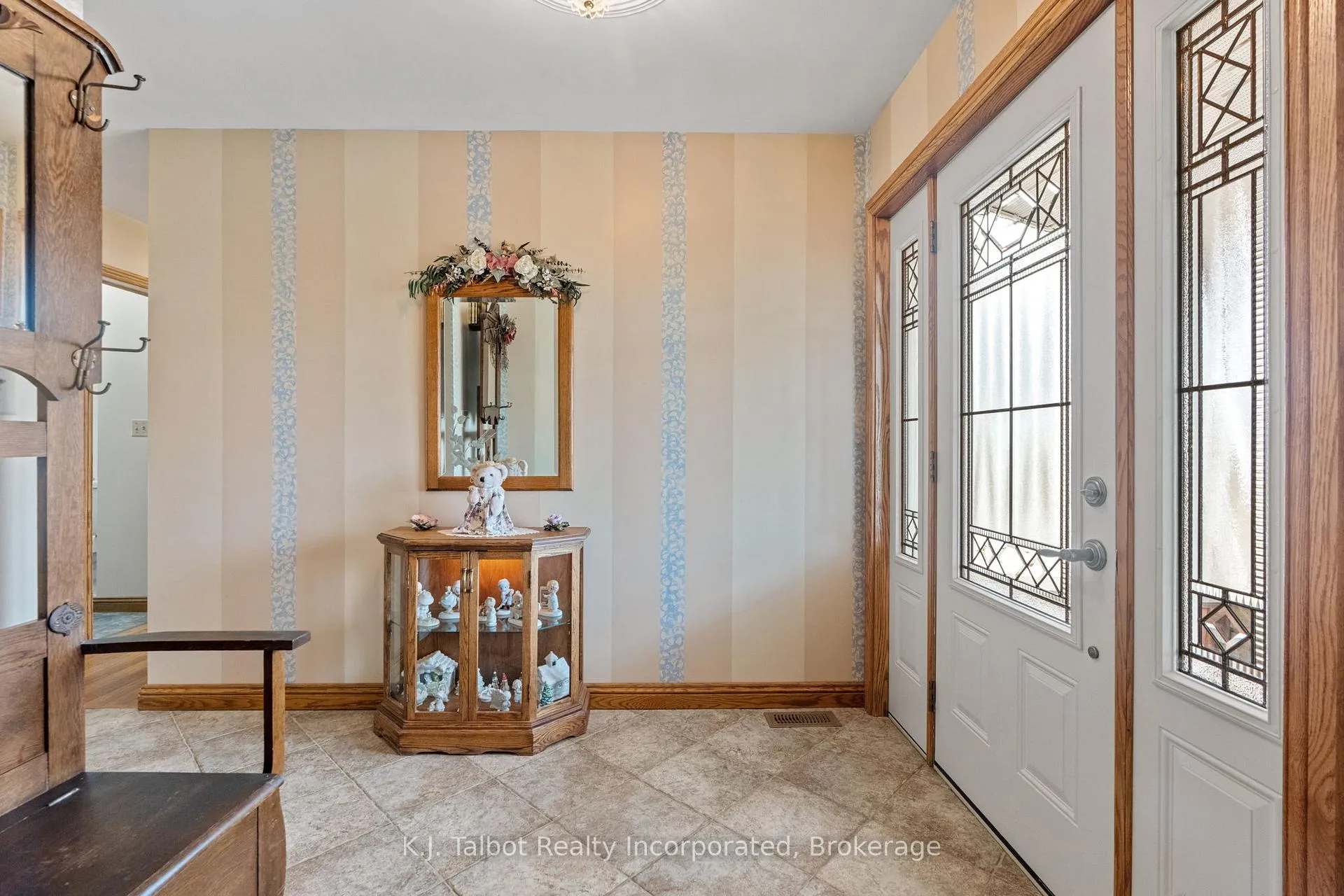 Photo 6 of 41342 Walton Road, Morris Turnberry, Morris — HOMEH