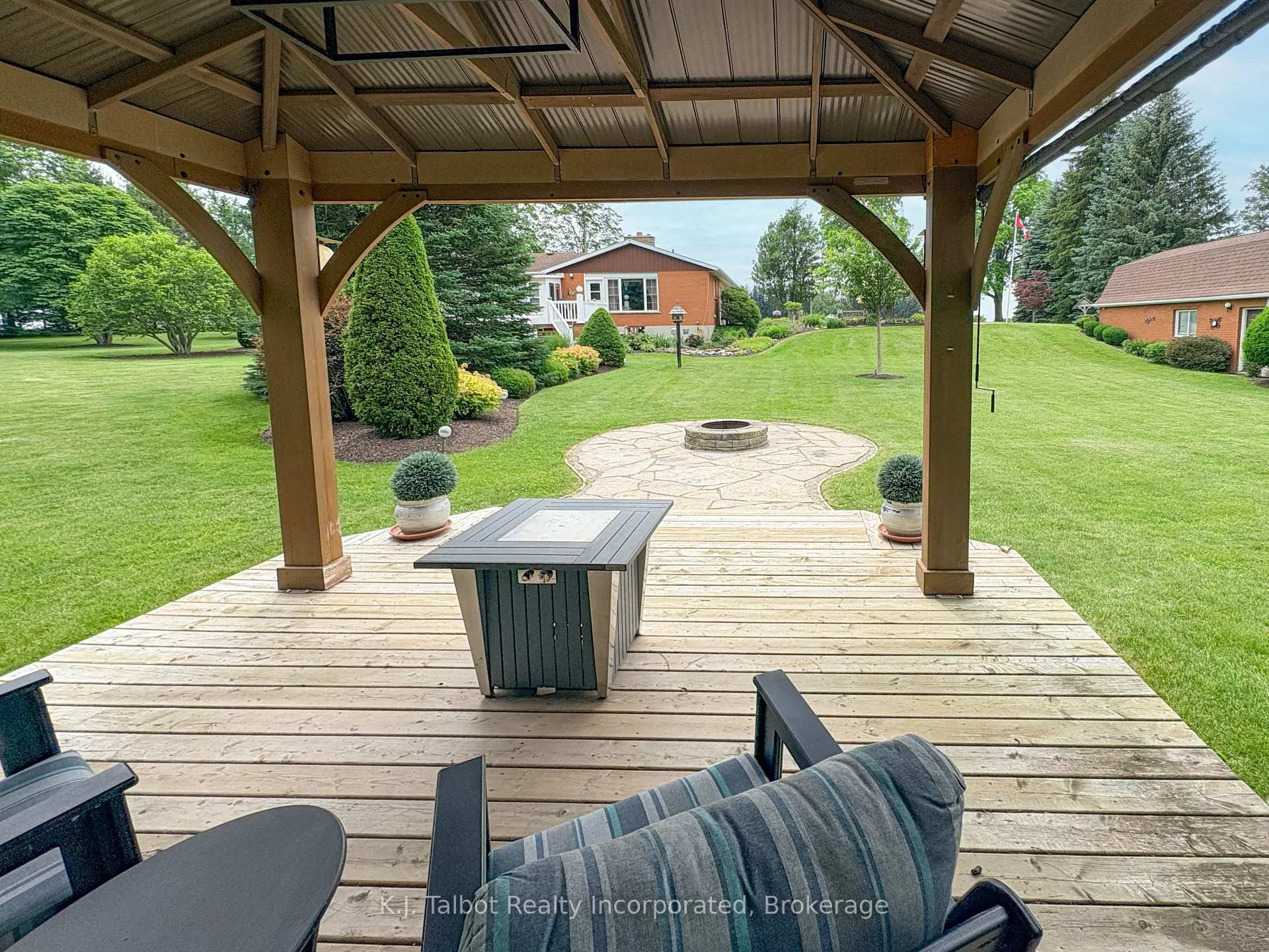 Photo 36 of 41342 Walton Road, Morris Turnberry, Morris — HOMEH