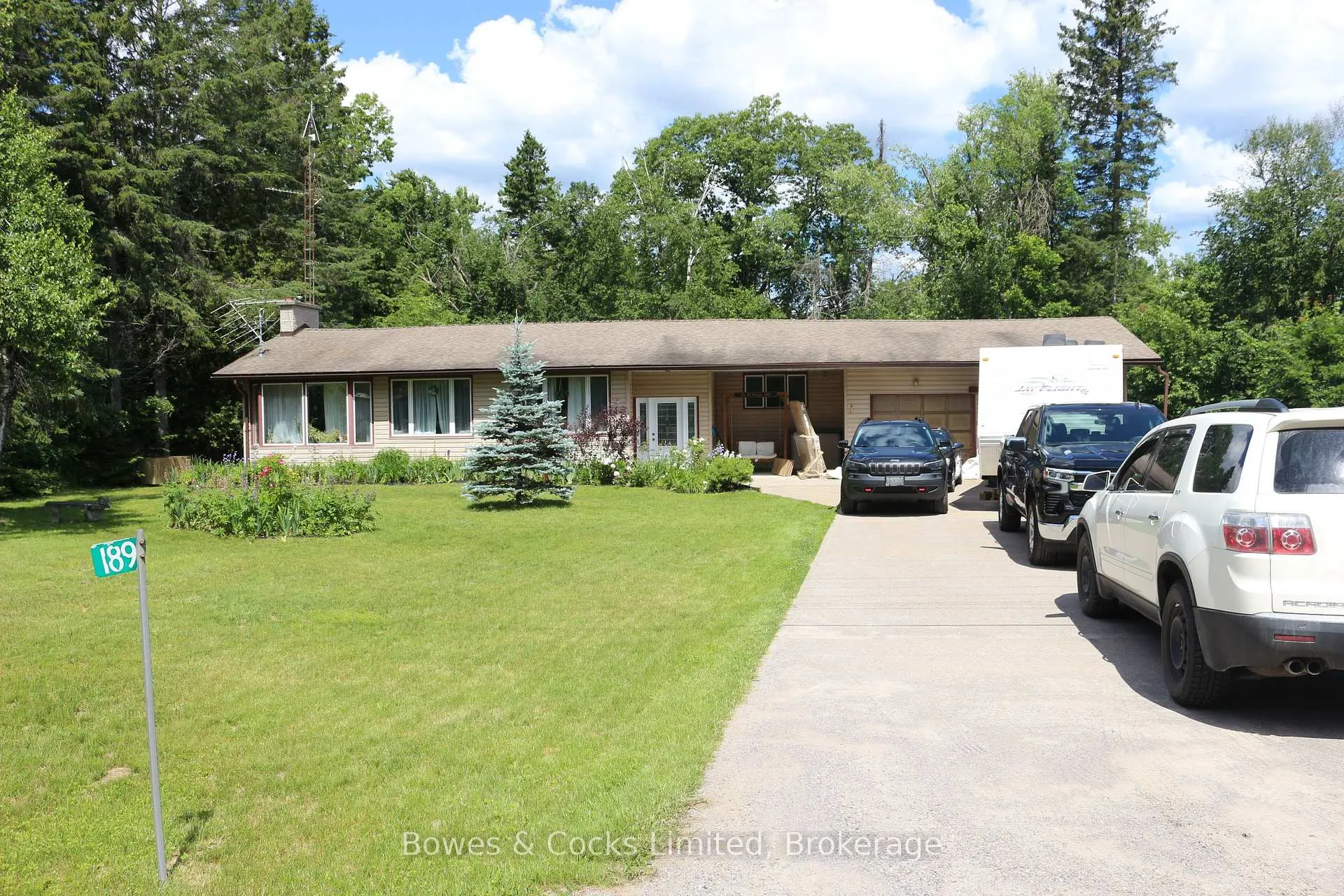 Photo 2 of 189 McFadden Road, North Kawartha — HOMEH