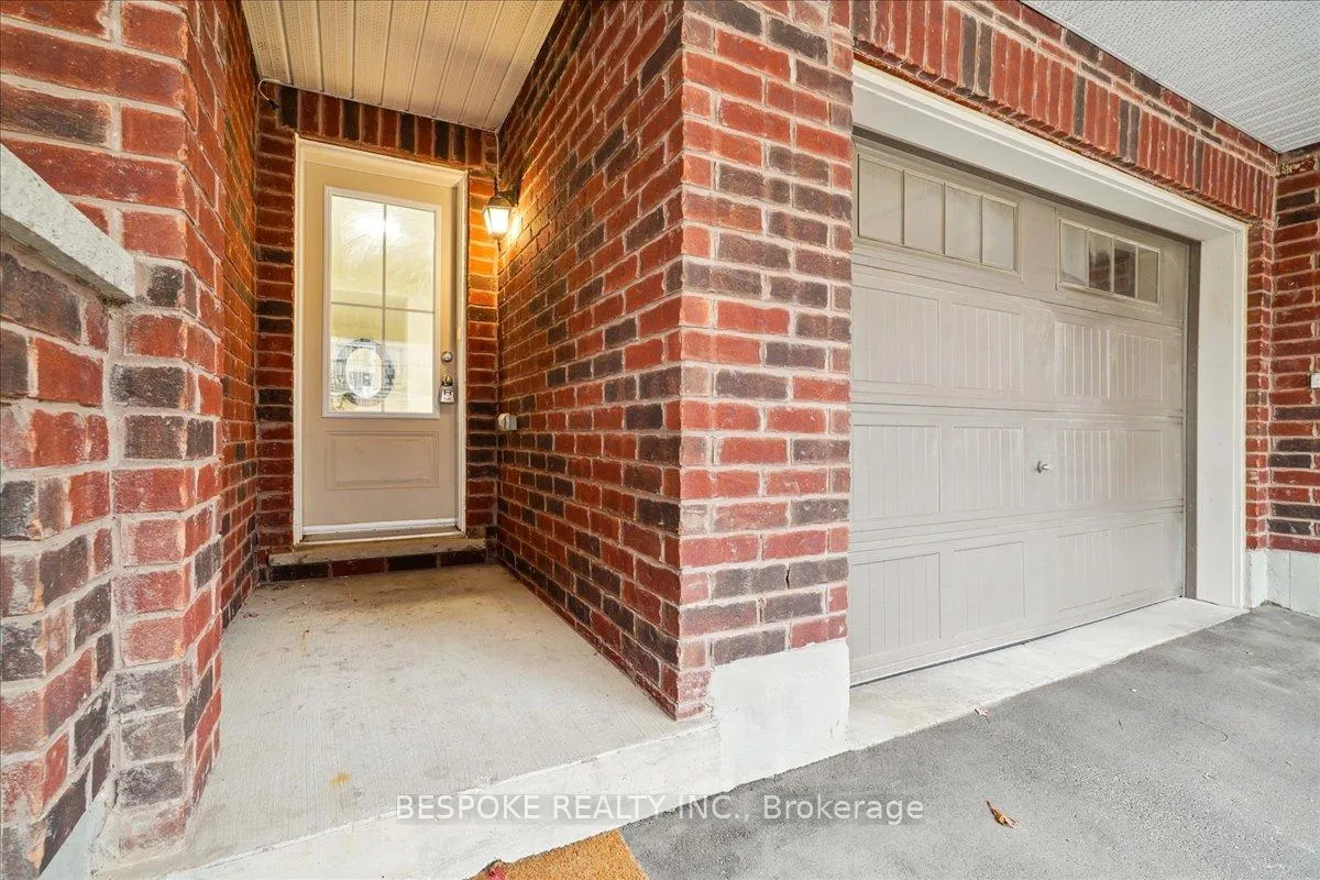 Photo 35 of 55 Sharbot Lane, Markham, Greensborough — HOMEH