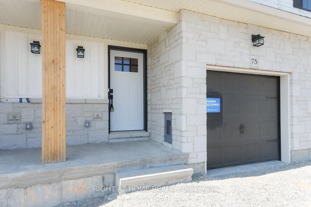 Photo 2 of 75 Whitcomb Crescent, Smiths Falls, Smiths Falls — HOMEH