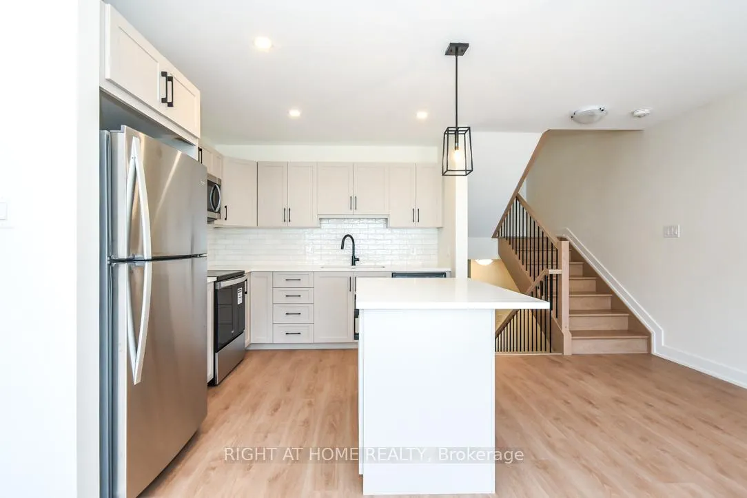 Photo 8 of 75 Whitcomb Crescent, Smiths Falls, Smiths Falls — HOMEH