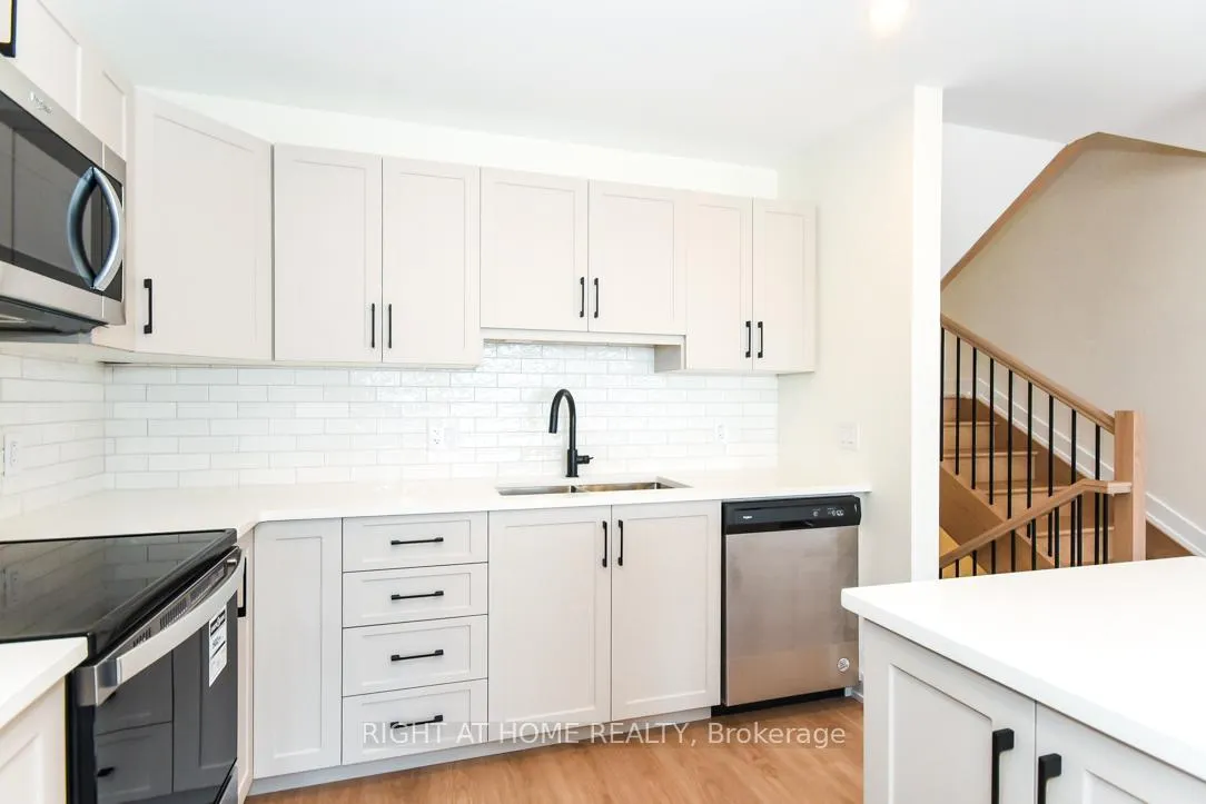 Photo 10 of 75 Whitcomb Crescent, Smiths Falls, Smiths Falls — HOMEH
