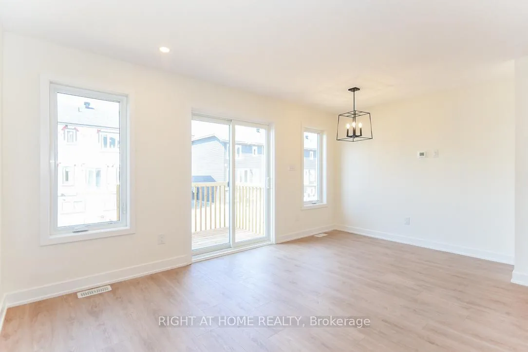 Photo 12 of 75 Whitcomb Crescent, Smiths Falls, Smiths Falls — HOMEH
