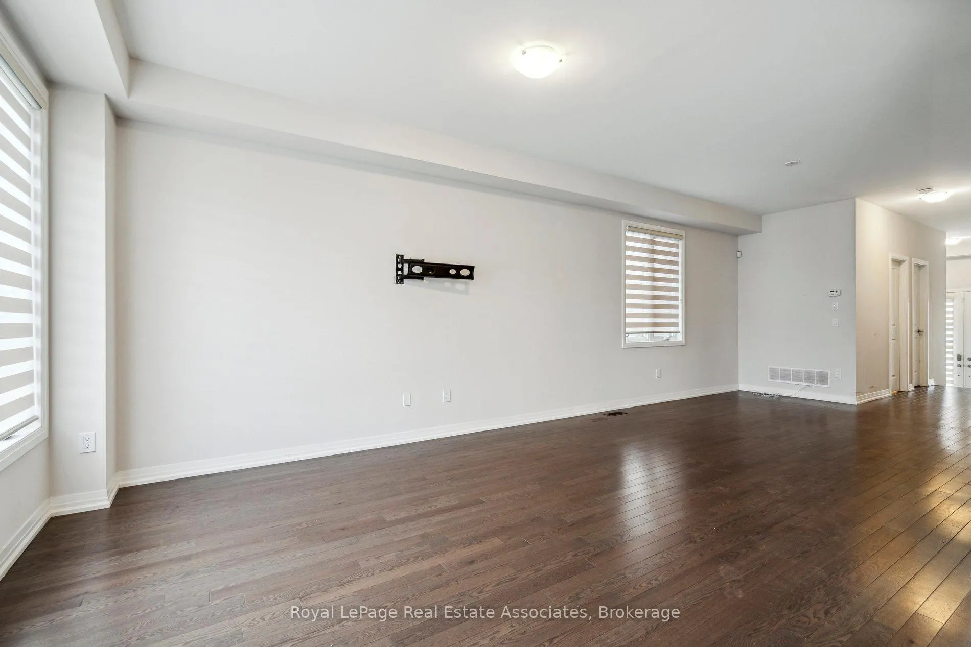 Photo 11 of 228 Provident Way, Hamilton, Mount Hope — HOMEH