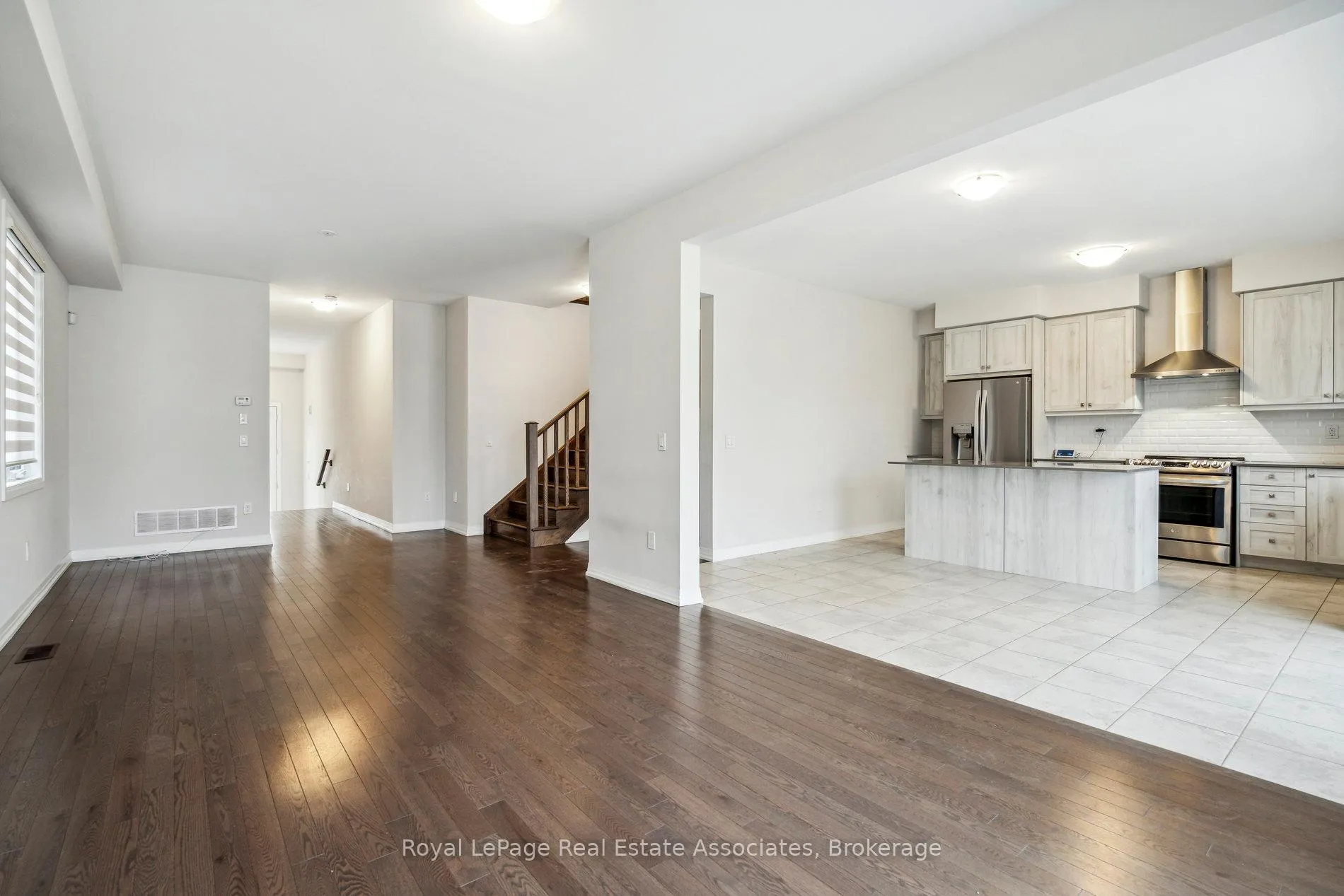 Photo 13 of 228 Provident Way, Hamilton, Mount Hope — HOMEH