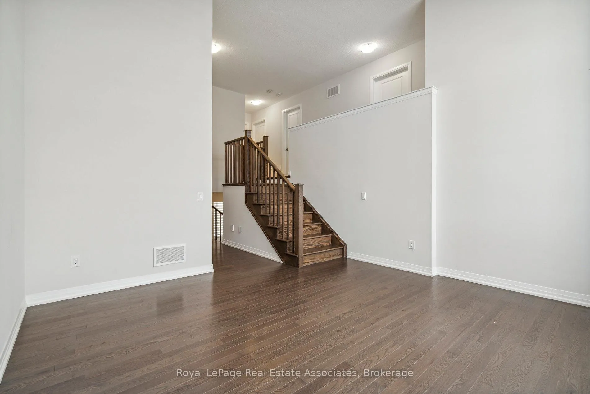 Photo 23 of 228 Provident Way, Hamilton, Mount Hope — HOMEH