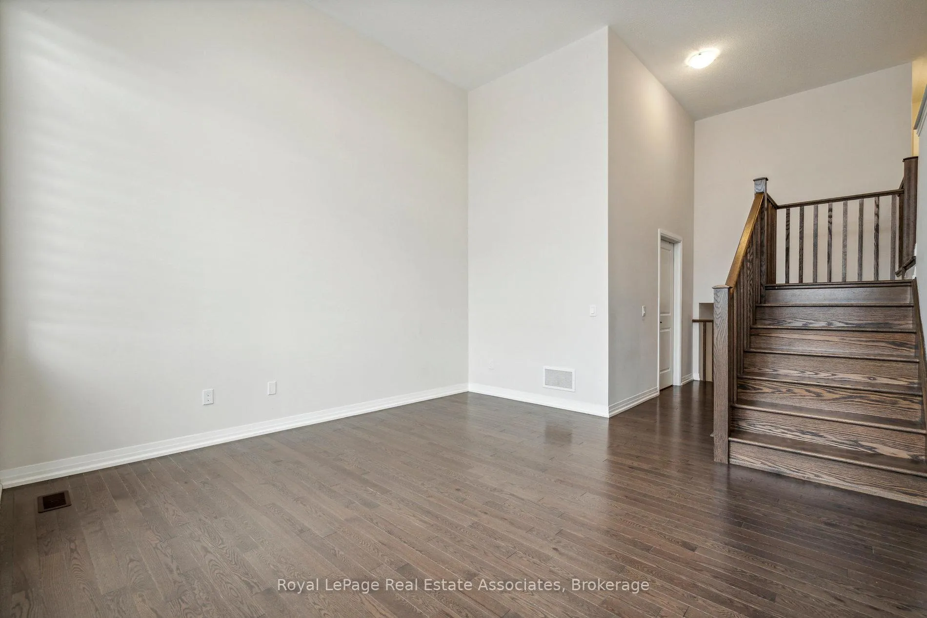 Photo 24 of 228 Provident Way, Hamilton, Mount Hope — HOMEH