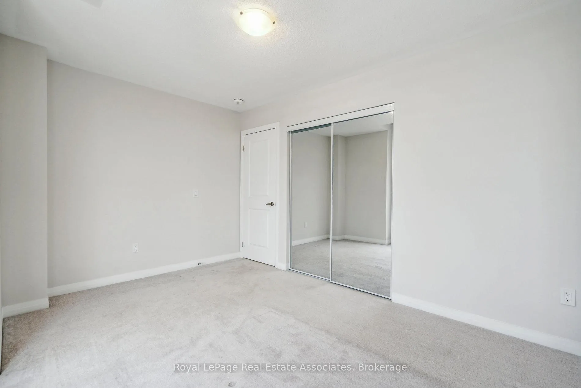 Photo 39 of 228 Provident Way, Hamilton, Mount Hope — HOMEH