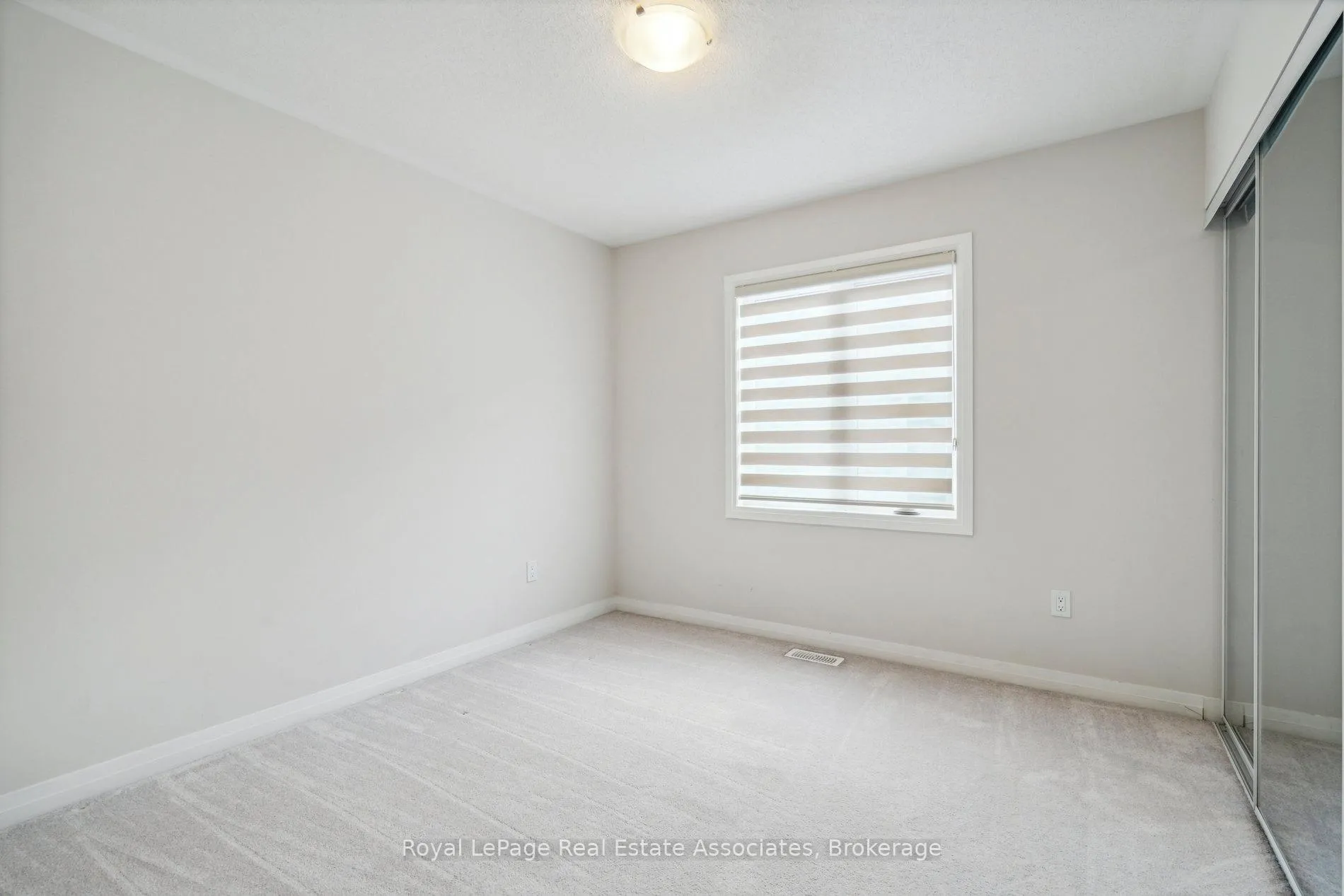 Photo 40 of 228 Provident Way, Hamilton, Mount Hope — HOMEH